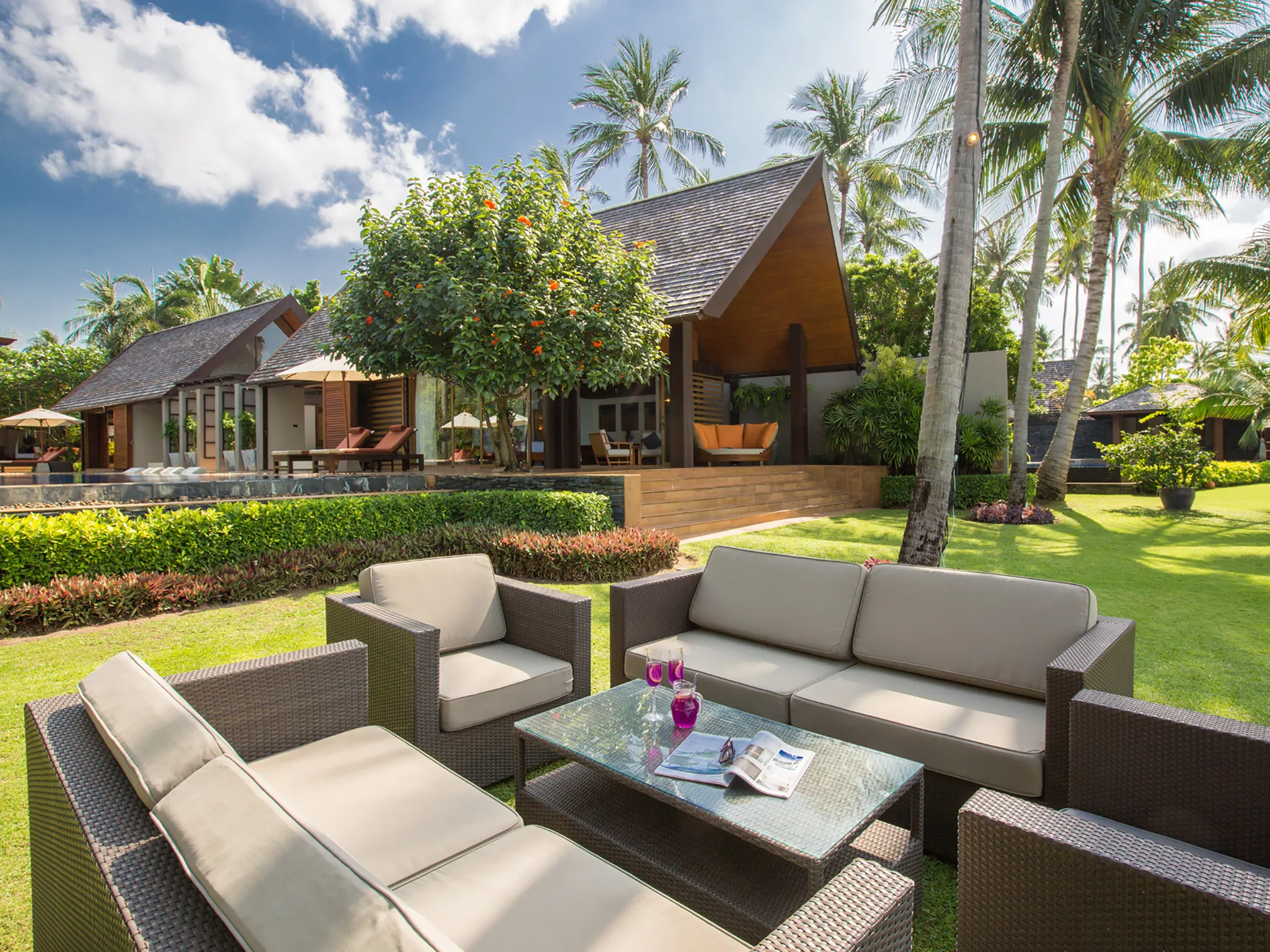 Baan Puri - Comfortable outdoor living area