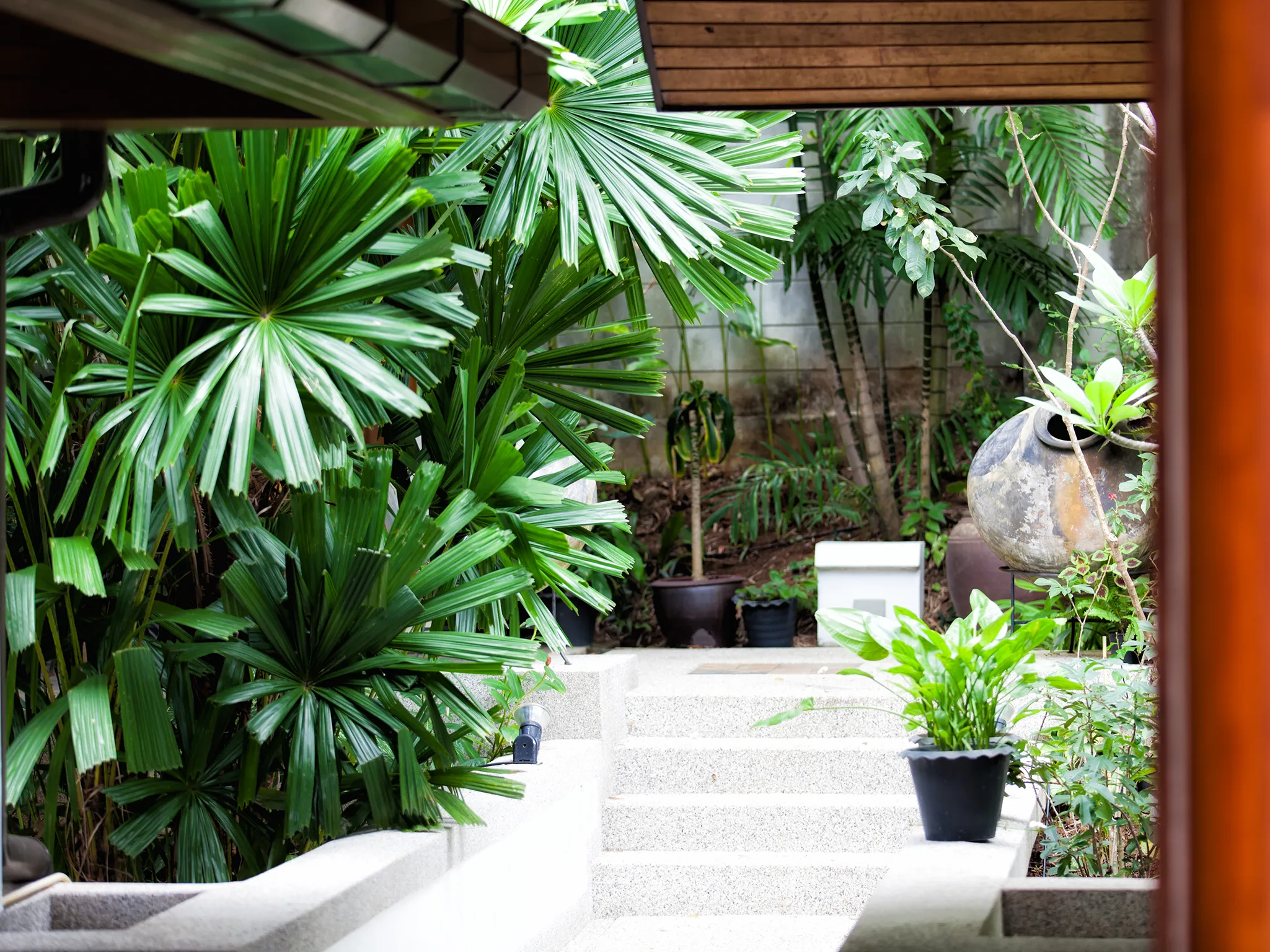 Baan Surin Sawan - External garden