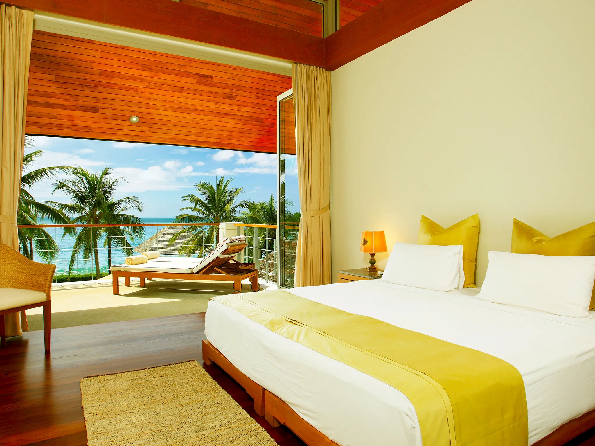 Baan Taley Rom - Luxurious bedroom