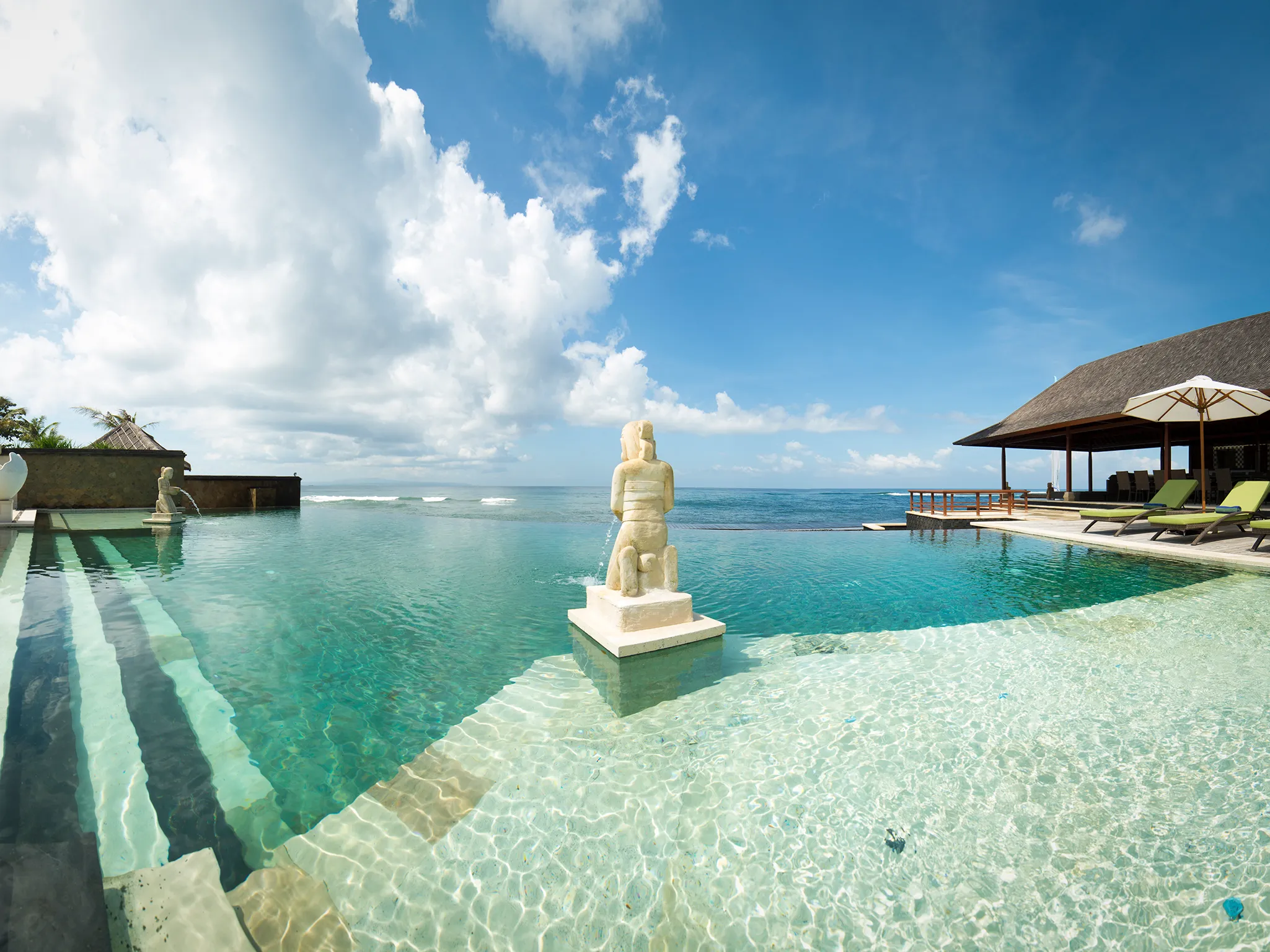 Villa Bayu Gita Beachfront - The pool