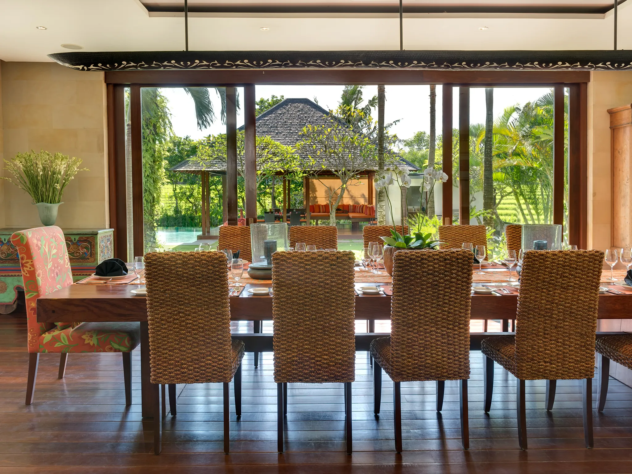 Bendega Nui - Indoor dining area