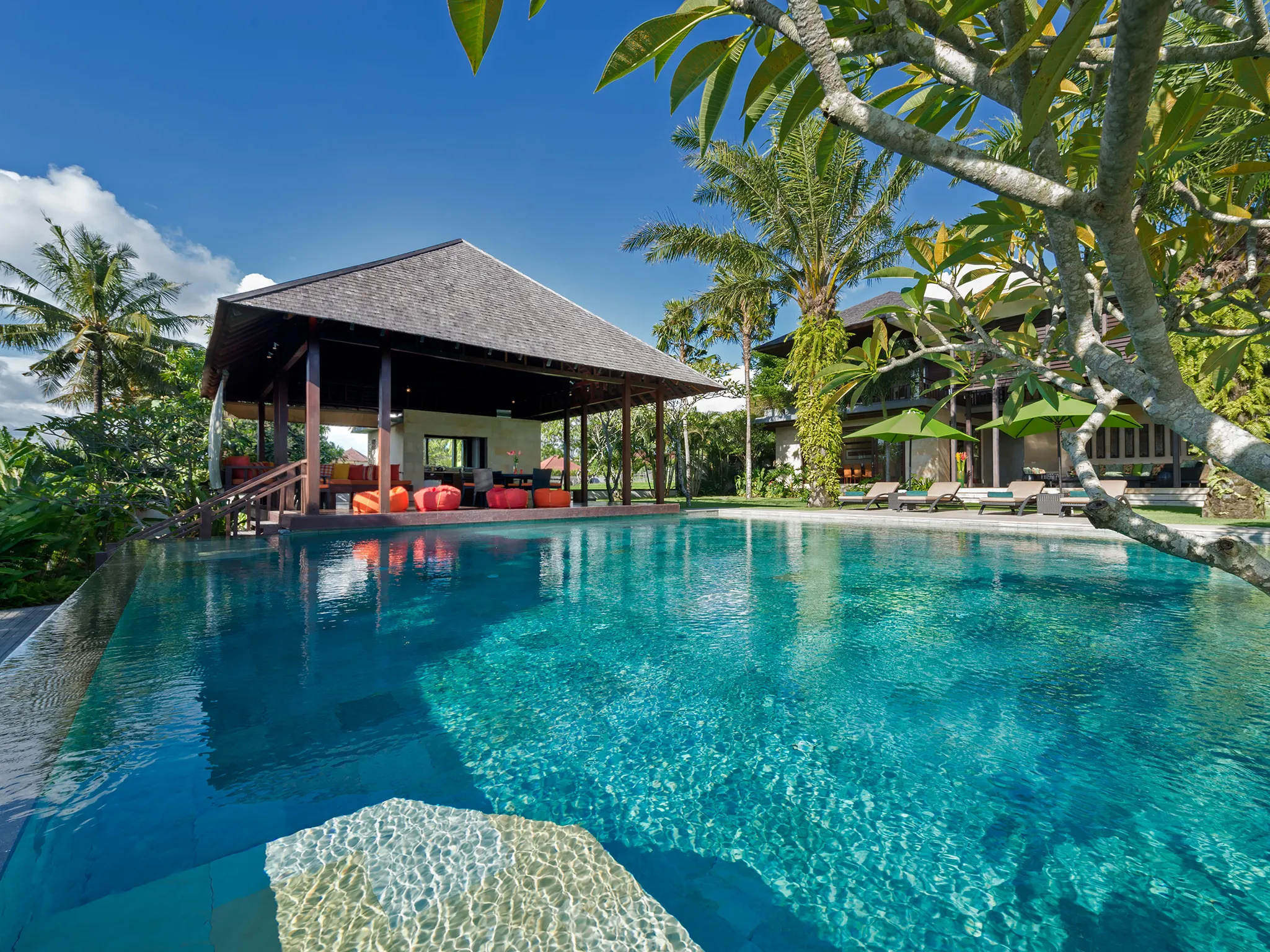 Bendega Nui - Pool view to outdoor to outdoor living bale