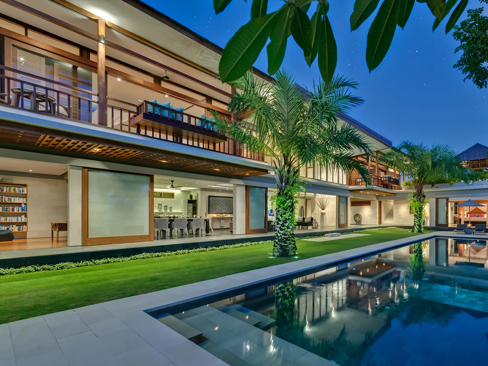 Bendega Rato - Pool villa at dusk