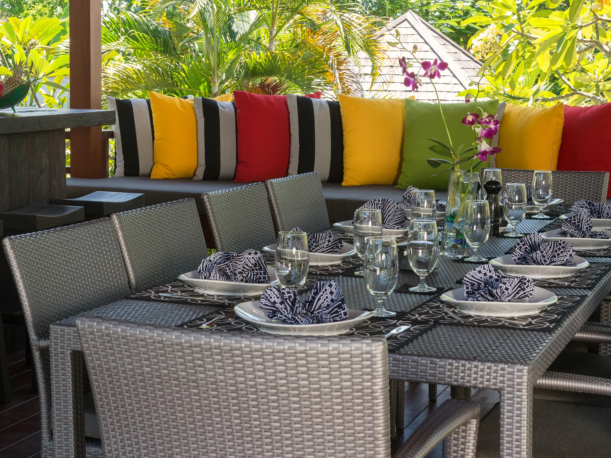 Bendega Rato - Dining table in bale