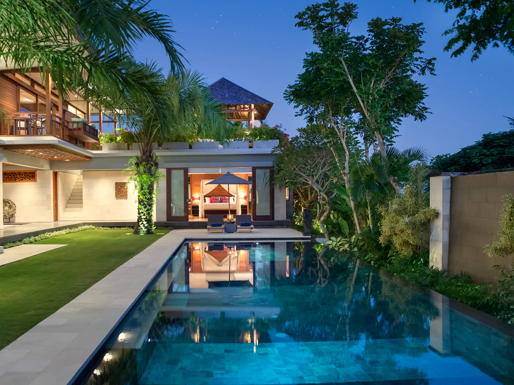 Bendega Rato - Bedroom view from pool at dusk