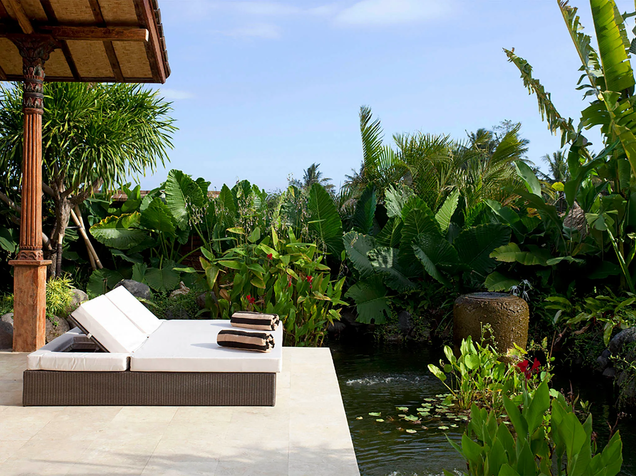 Villa Amy - Master bedroom sundeck