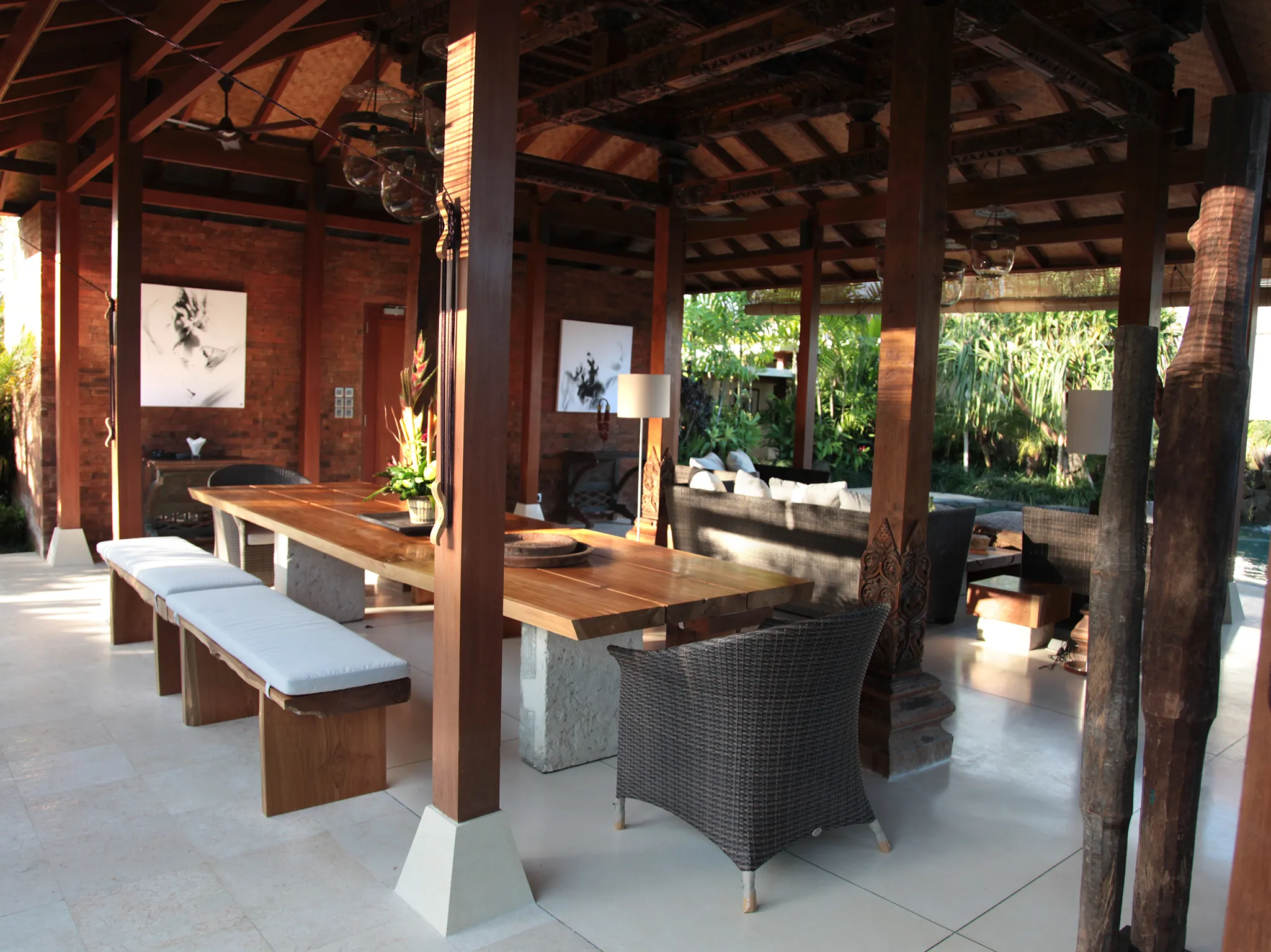 4. Villa Amy - Dining