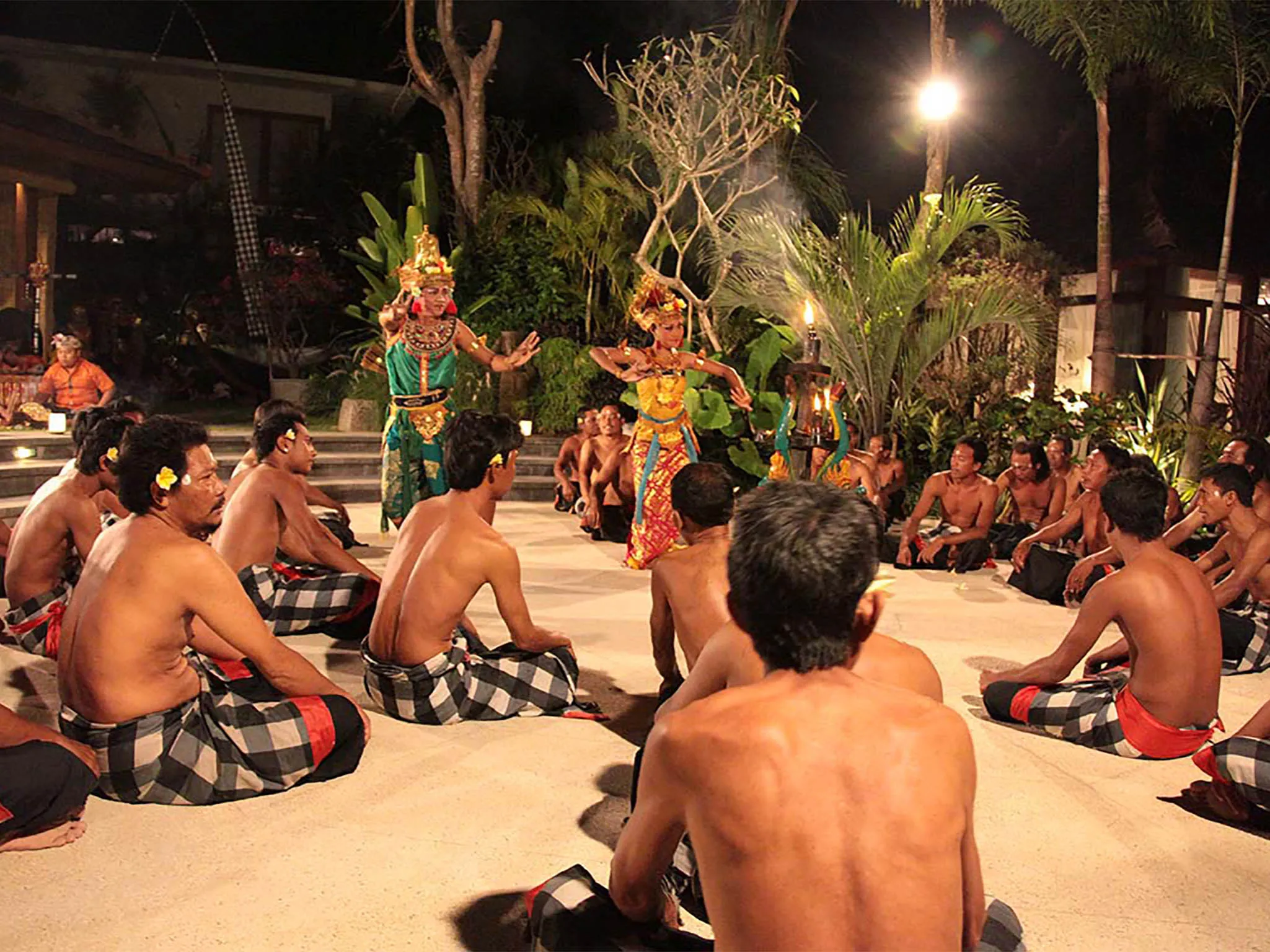 Villa Sati - Kacak dance