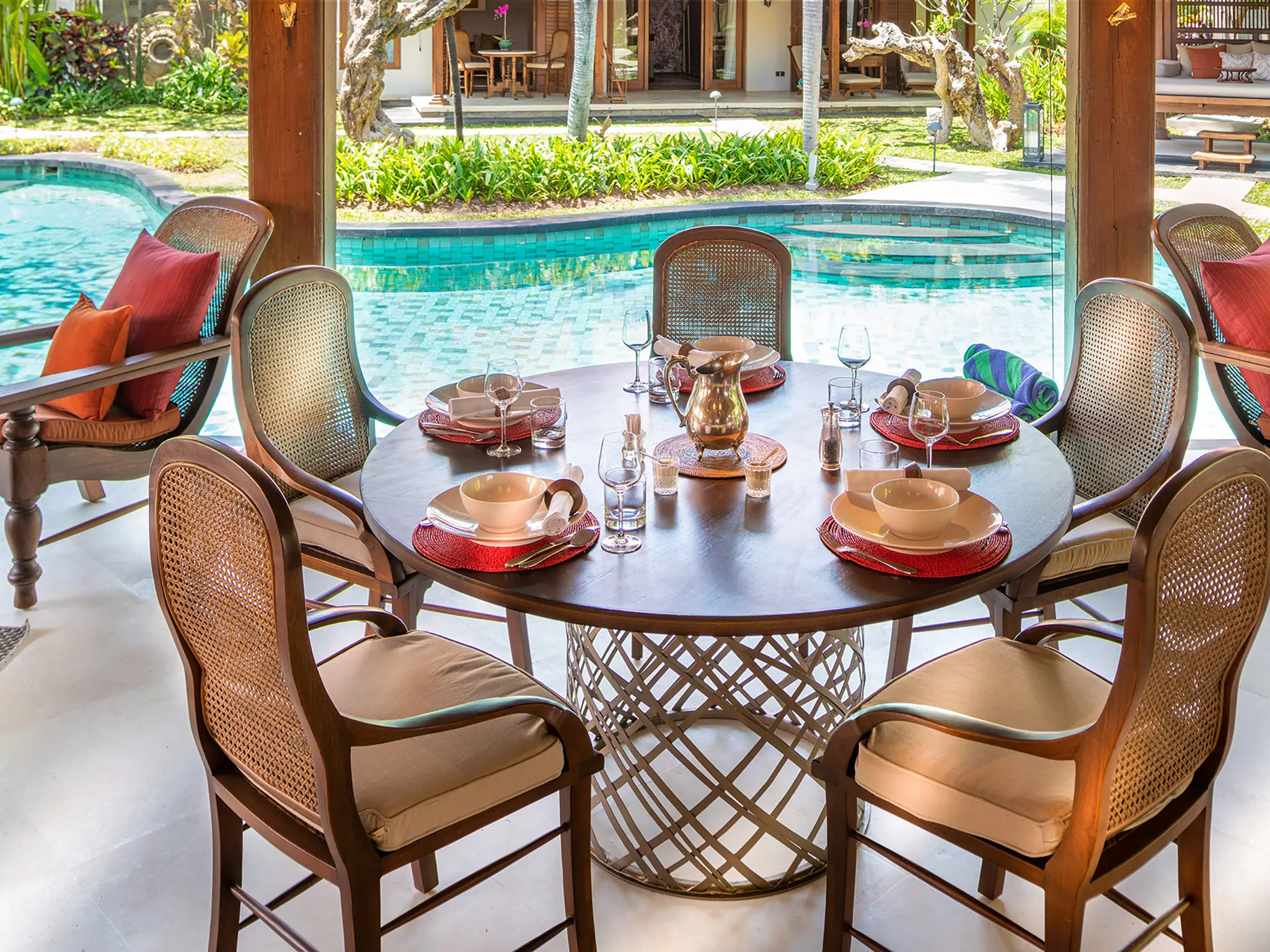 Des Indes I - Elegant dining table setting