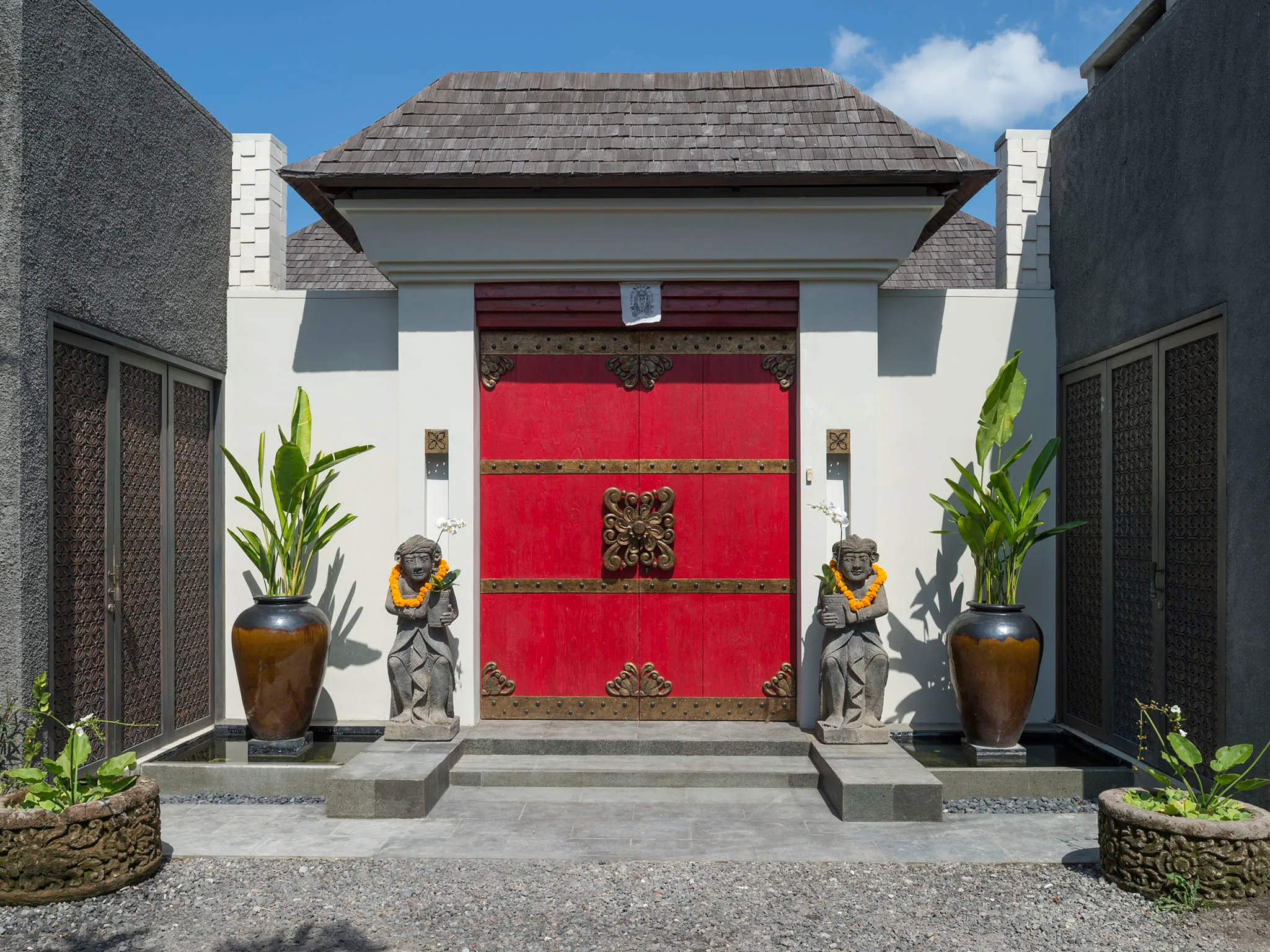 Des Indes II - Villa entrance