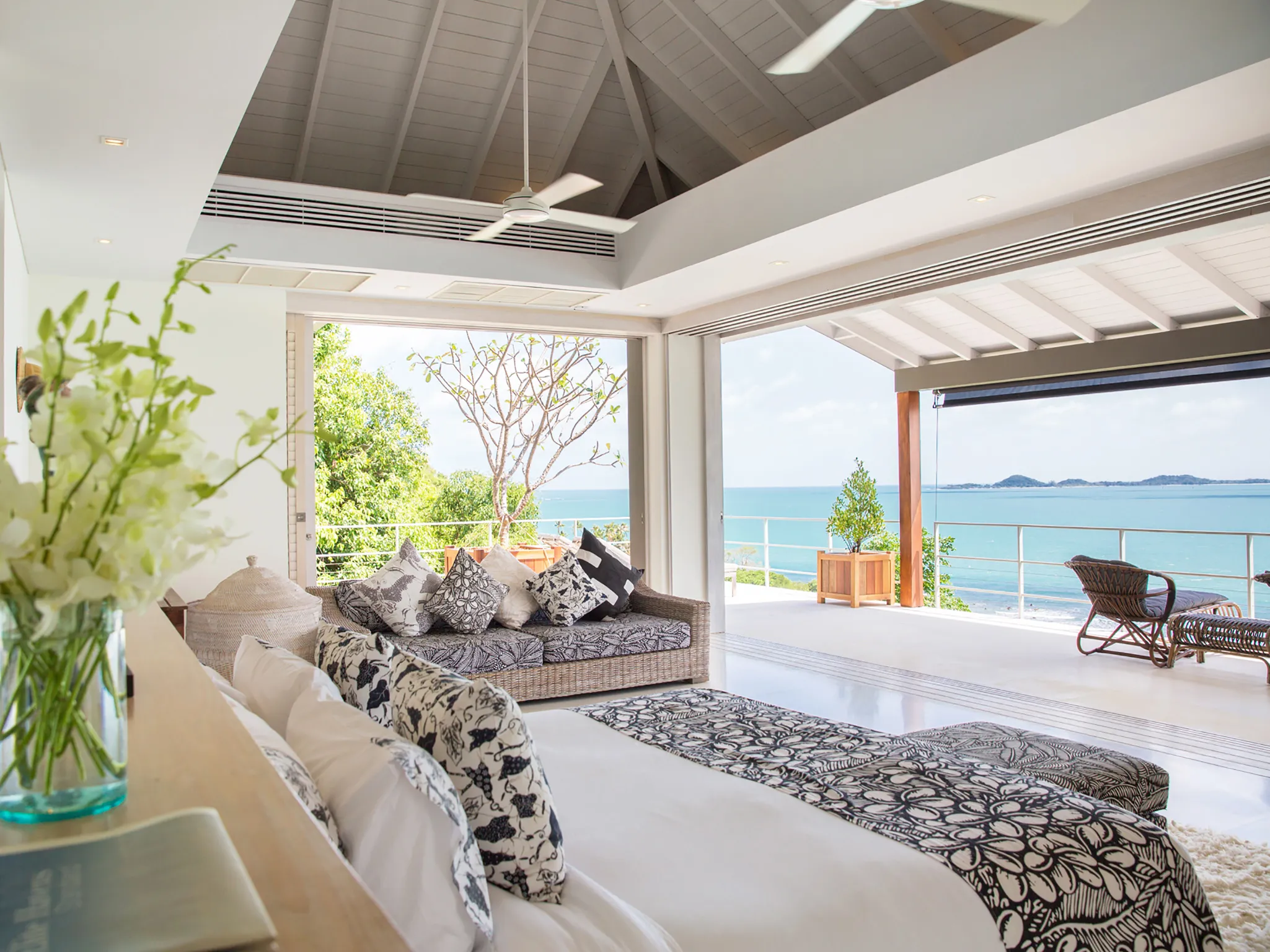 Element of 8 - Delightful master bedroom