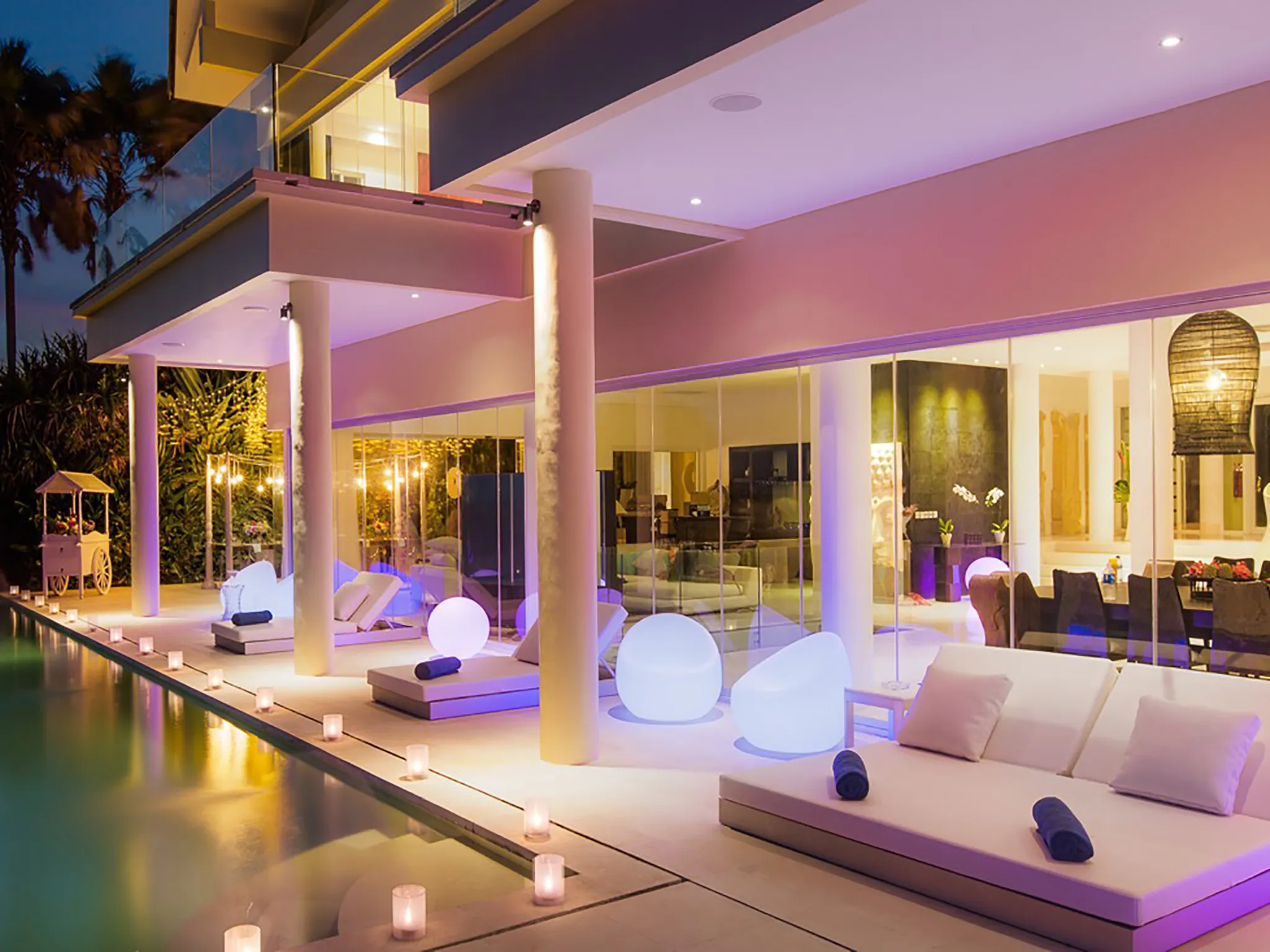 Grand Cliff Front Residence - Villa by night