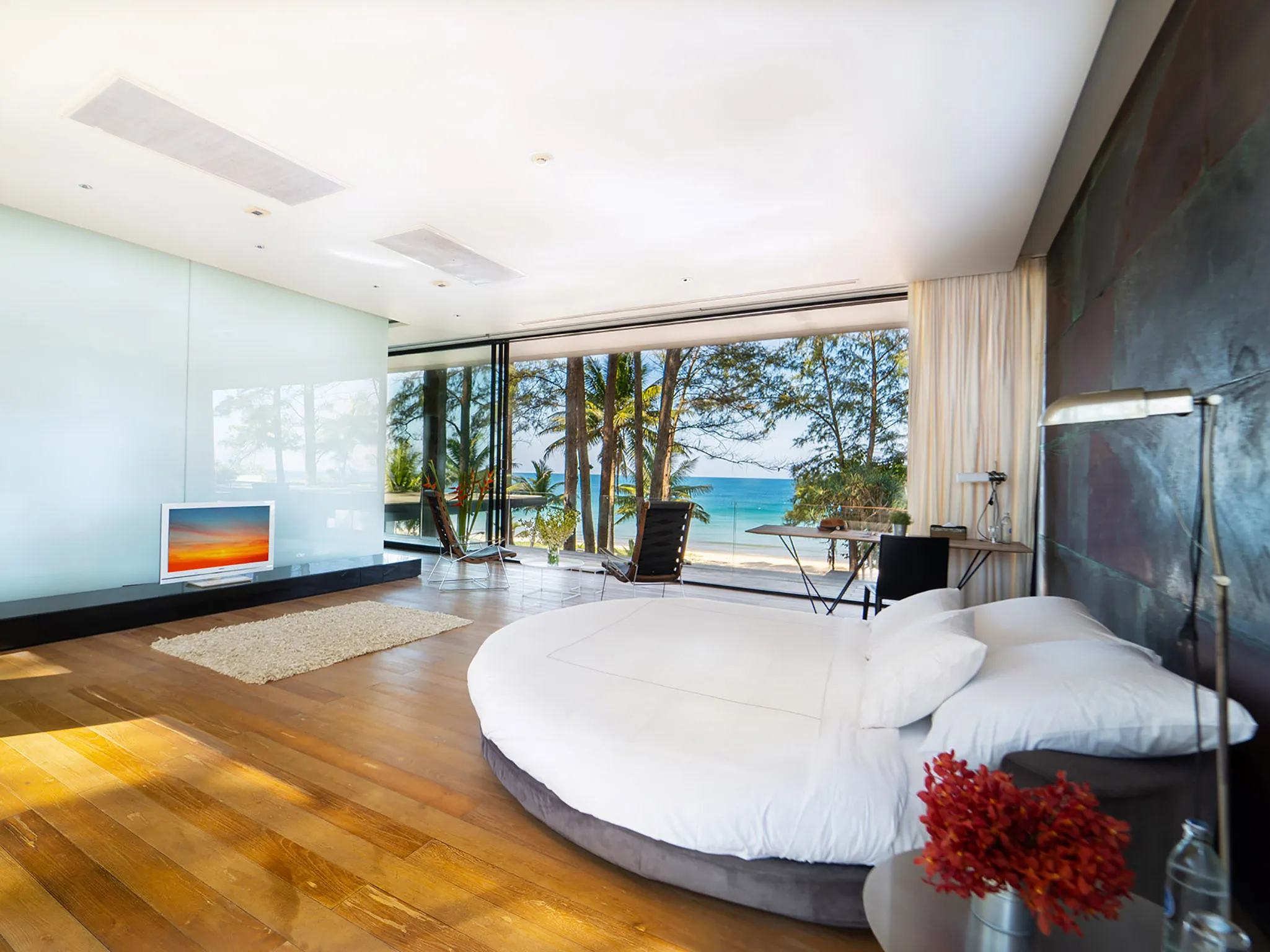 Grand Villa Noi - Master Suite A with beautiful view