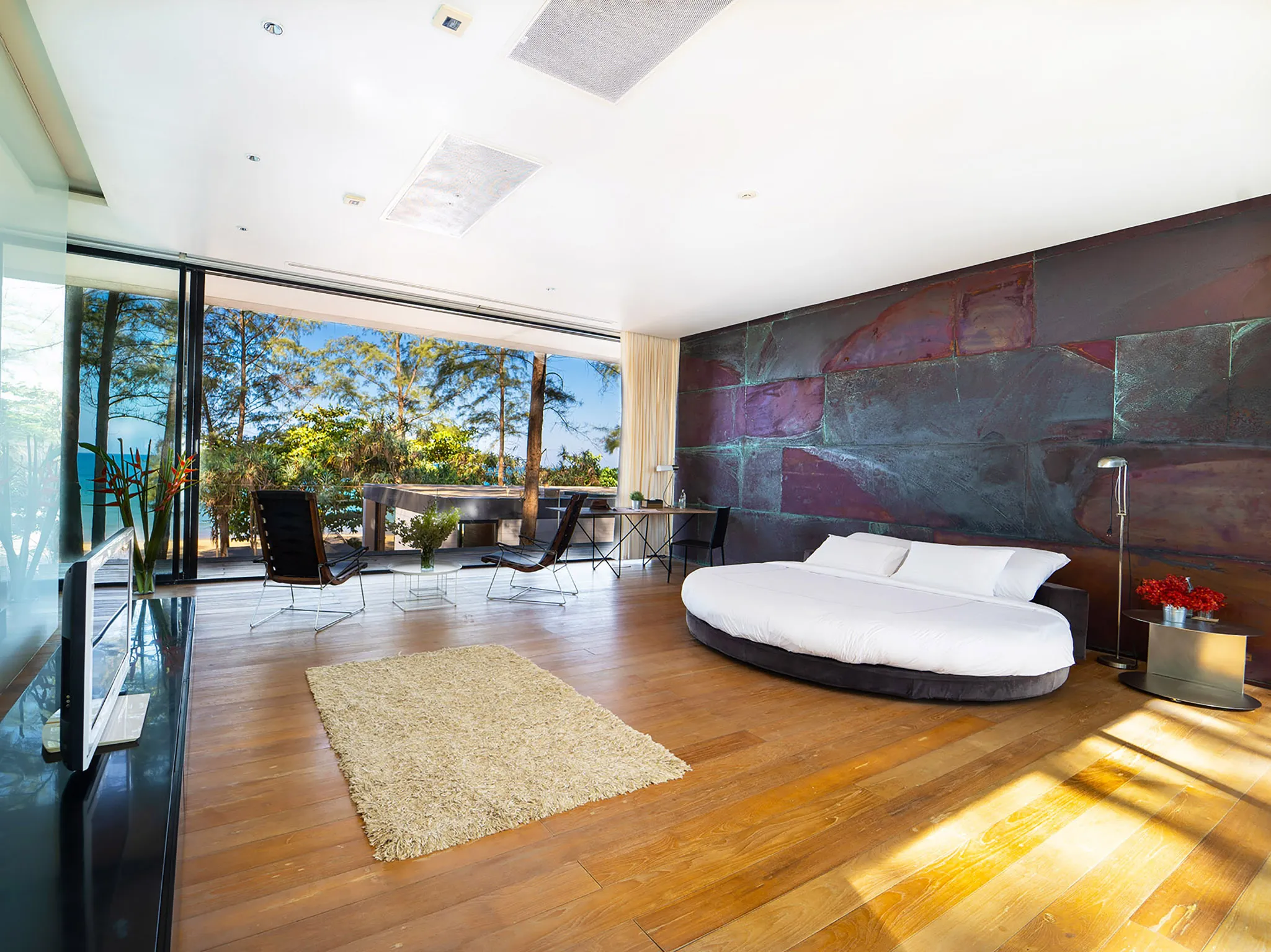 Grand Villa Noi - Master Suite A setting