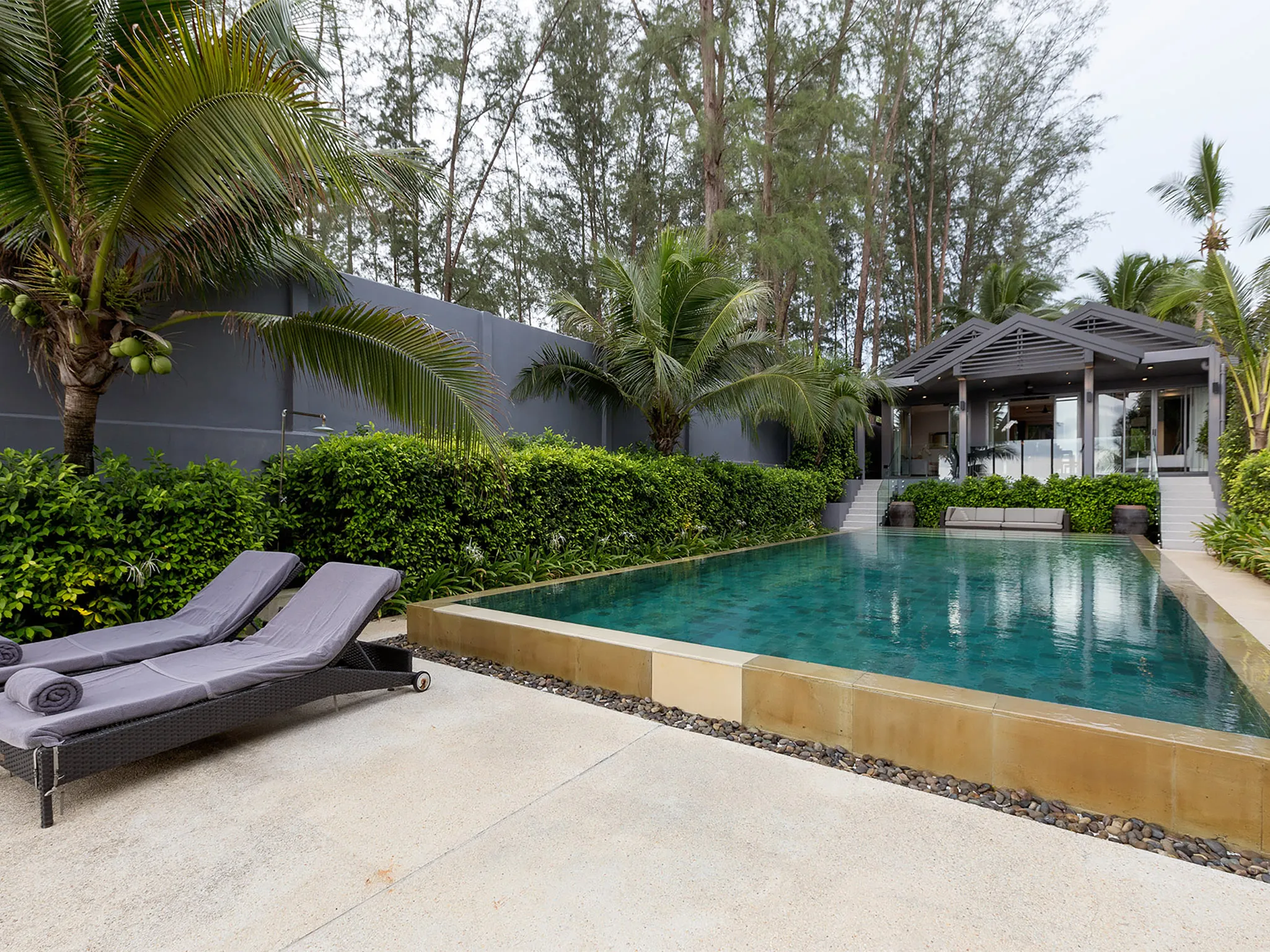 Infinity Blue Phuket - Tropical lush