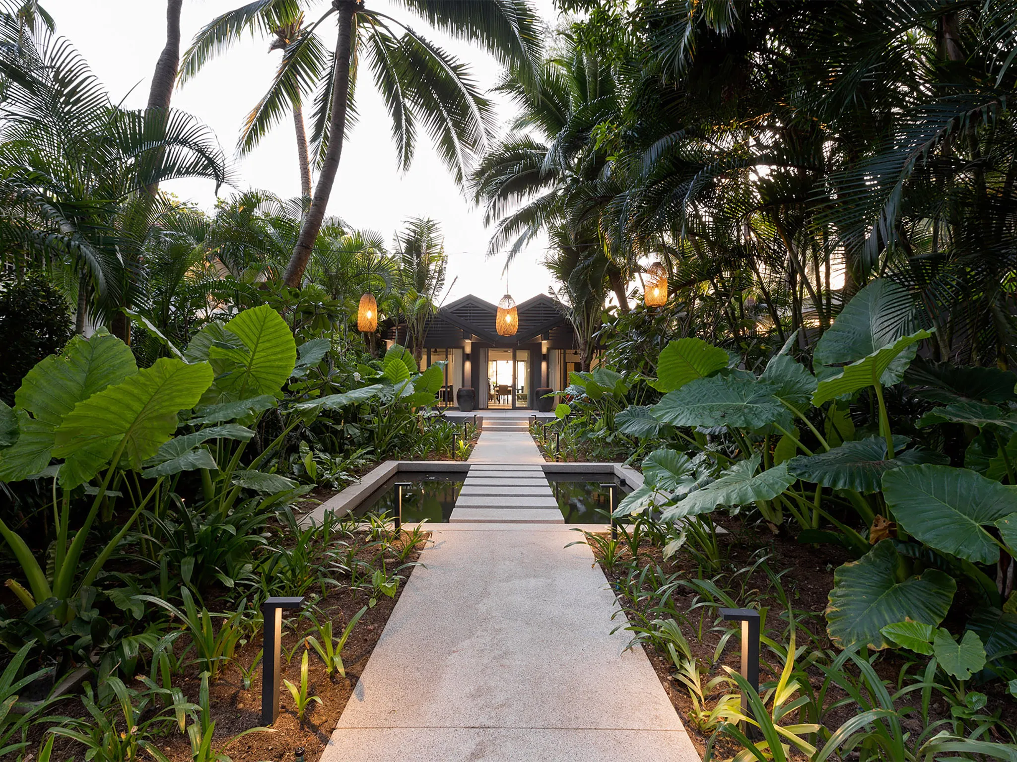 Infinity Blue Phuket - Walkway to villa