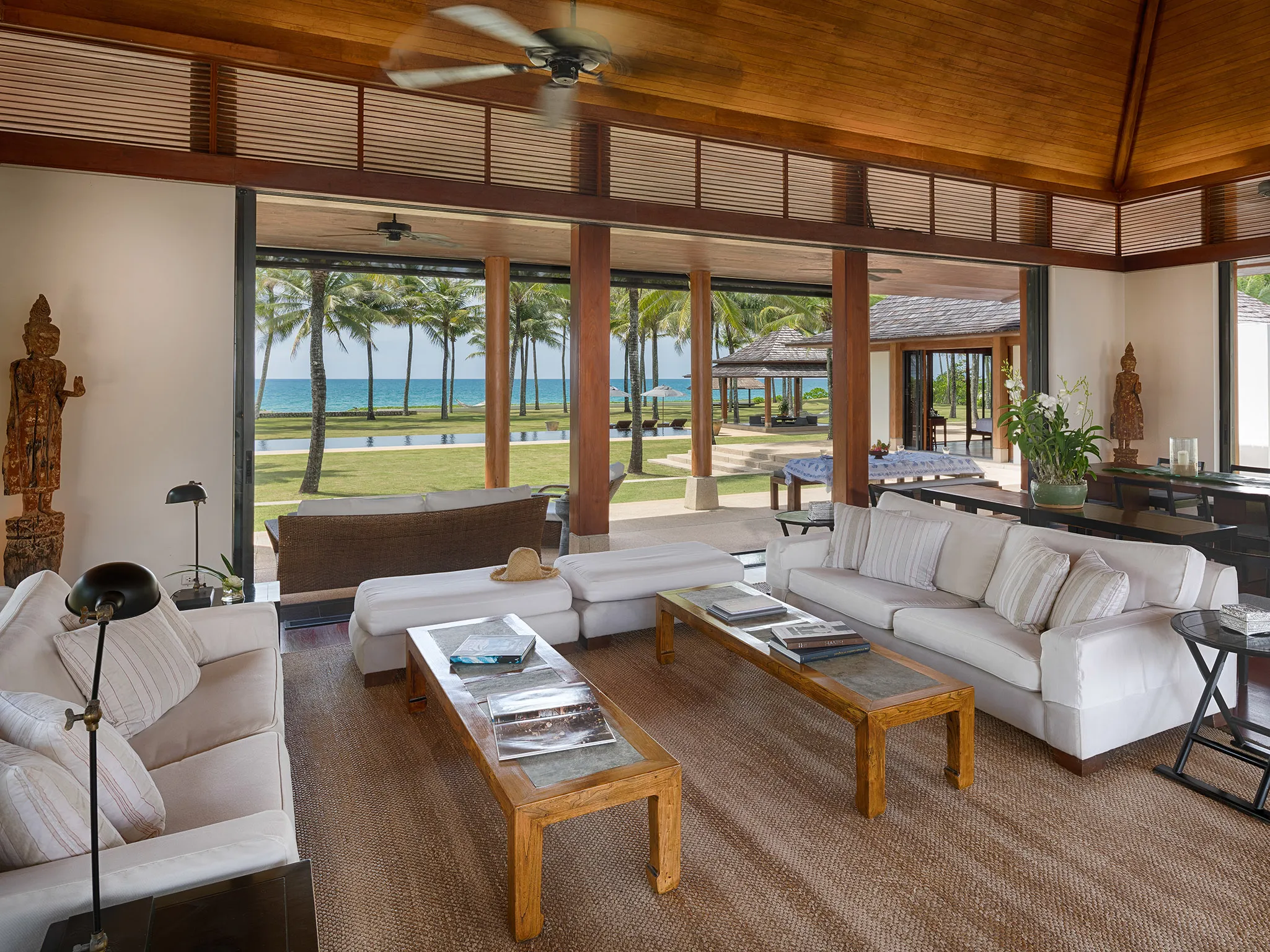 Jivana Beach Villas - Villa Ananda - Indoor living area