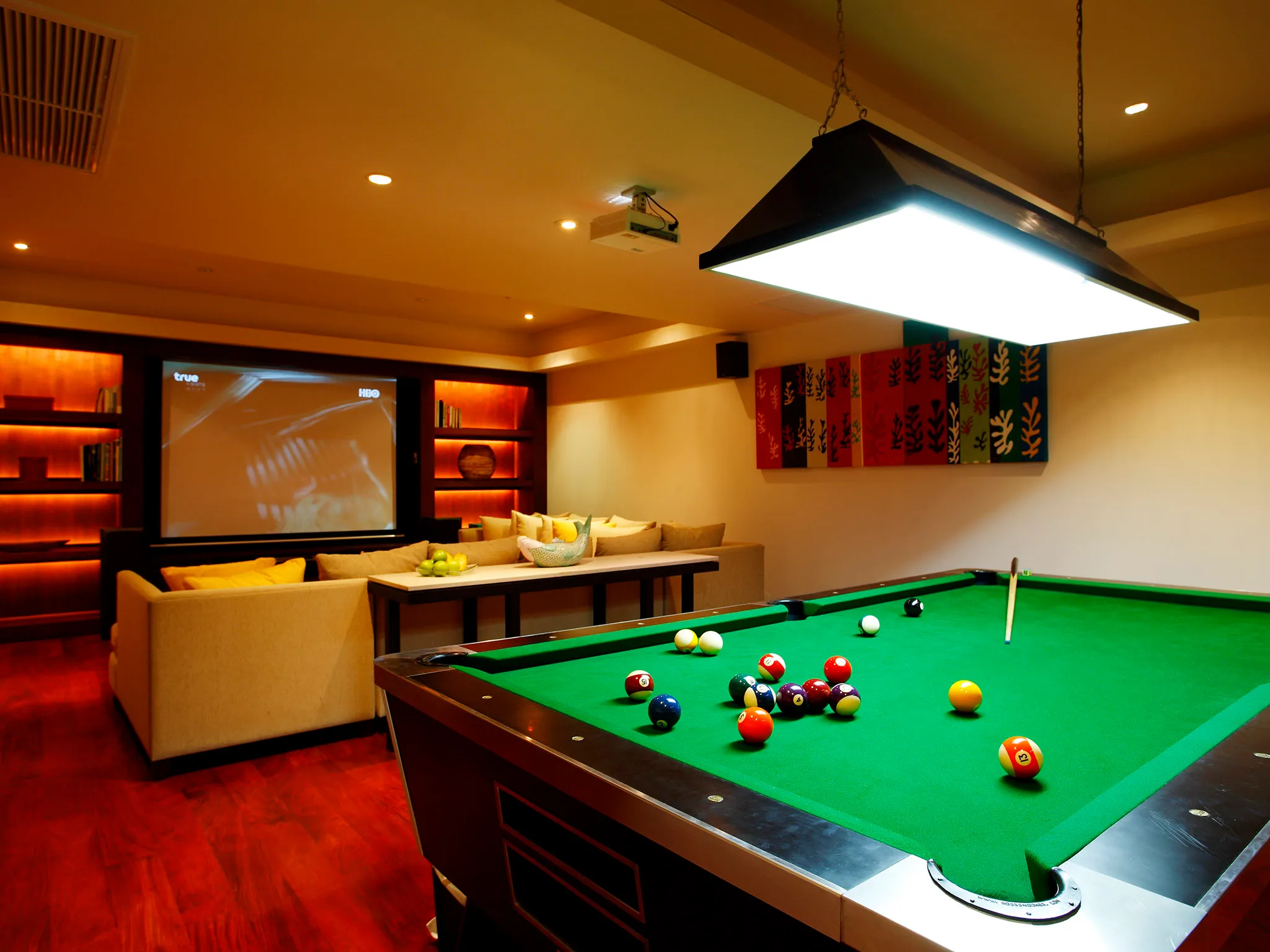 Villa Jia - Pool table at entertainment room
