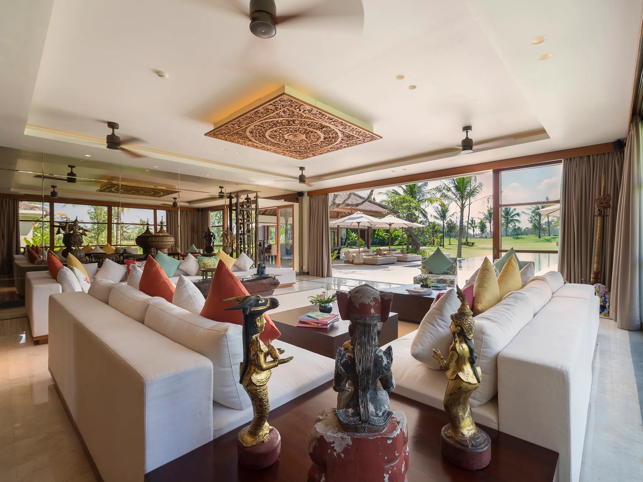 Kaba Kaba Estate - Living area view to garden