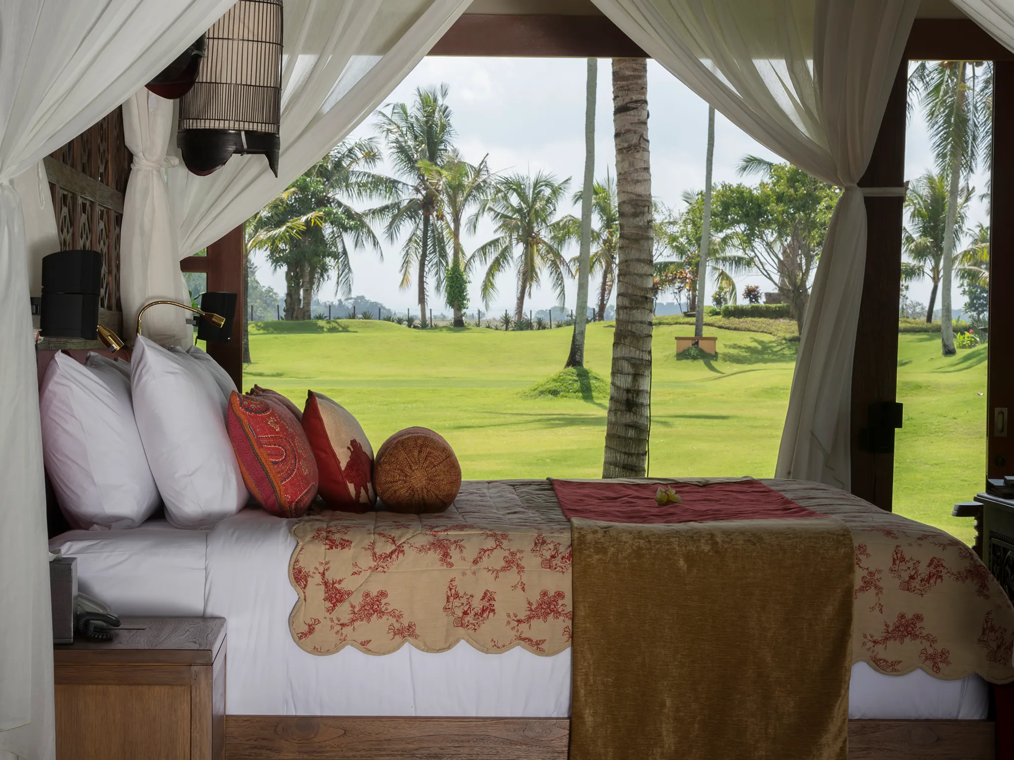 Kaba Kaba Estate - Beringkit (master) bedroom garden view