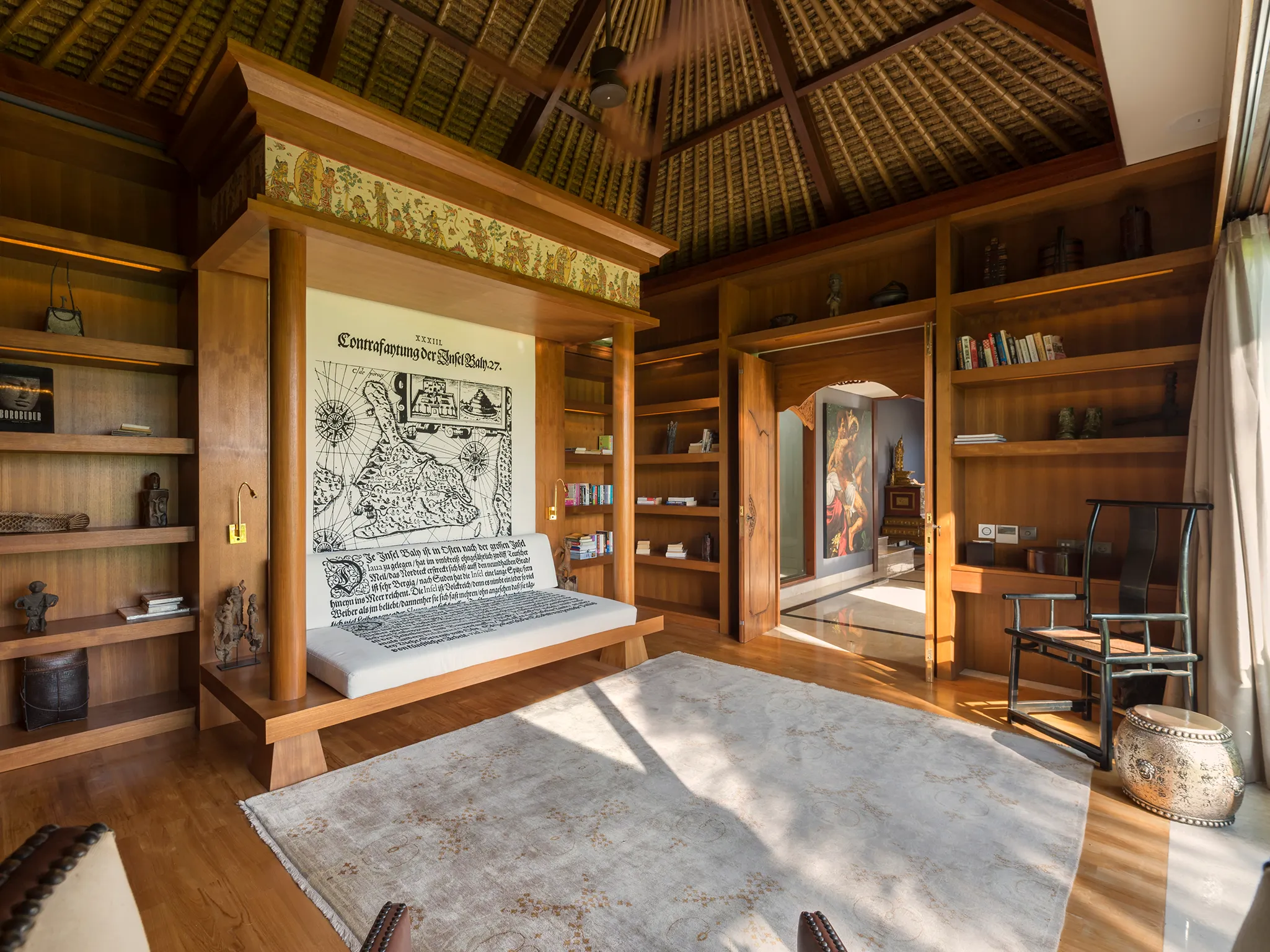 Kaba Kaba Estate - Beringkit (master) bedroom sitting room