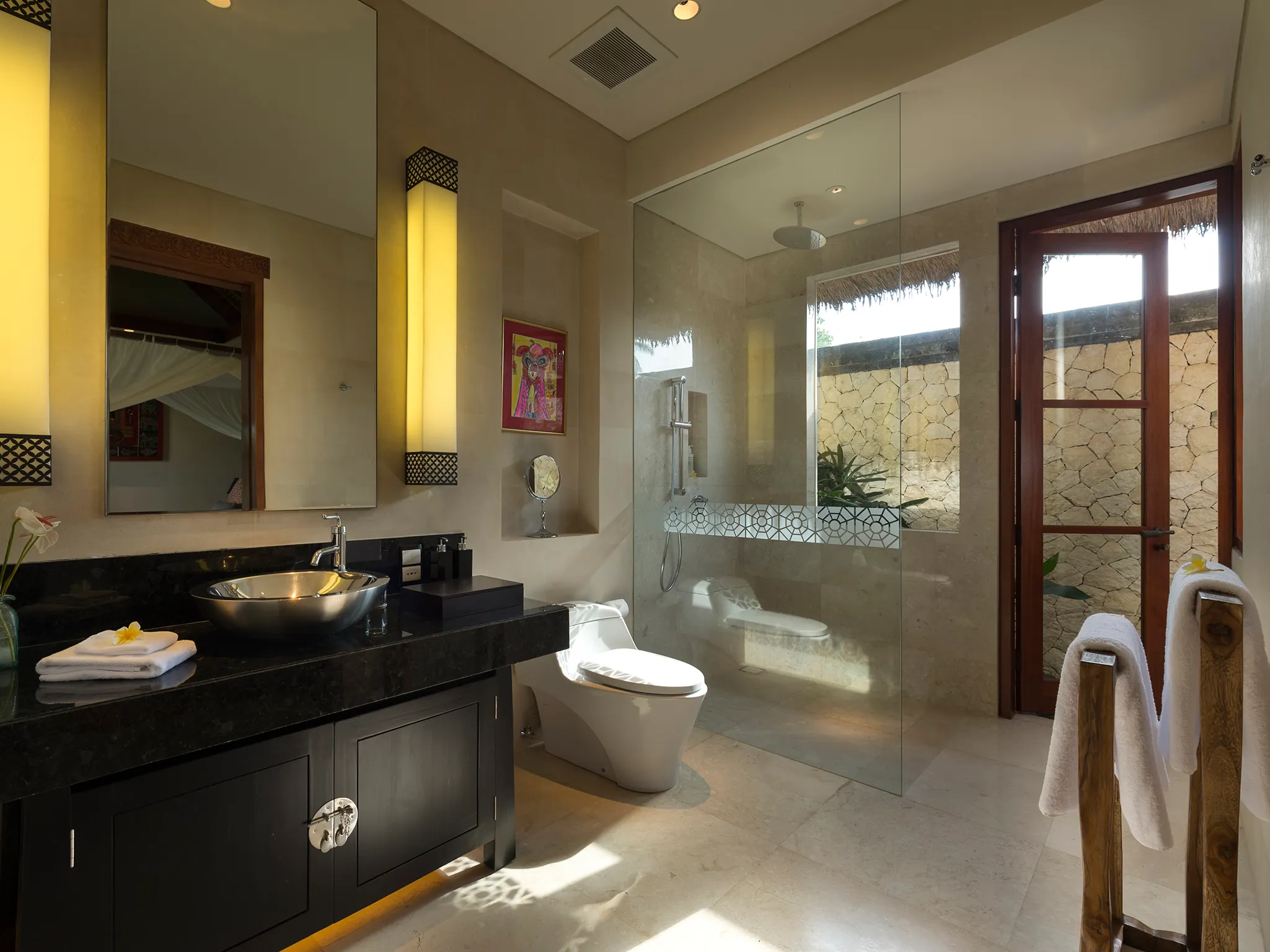 Kaba Kaba Estate - Pilisan Delod ensuite bedroom