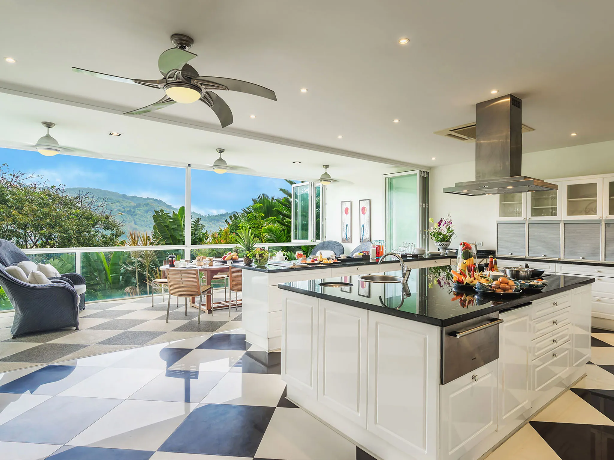 Villa Amanzi - Kitchen setting
