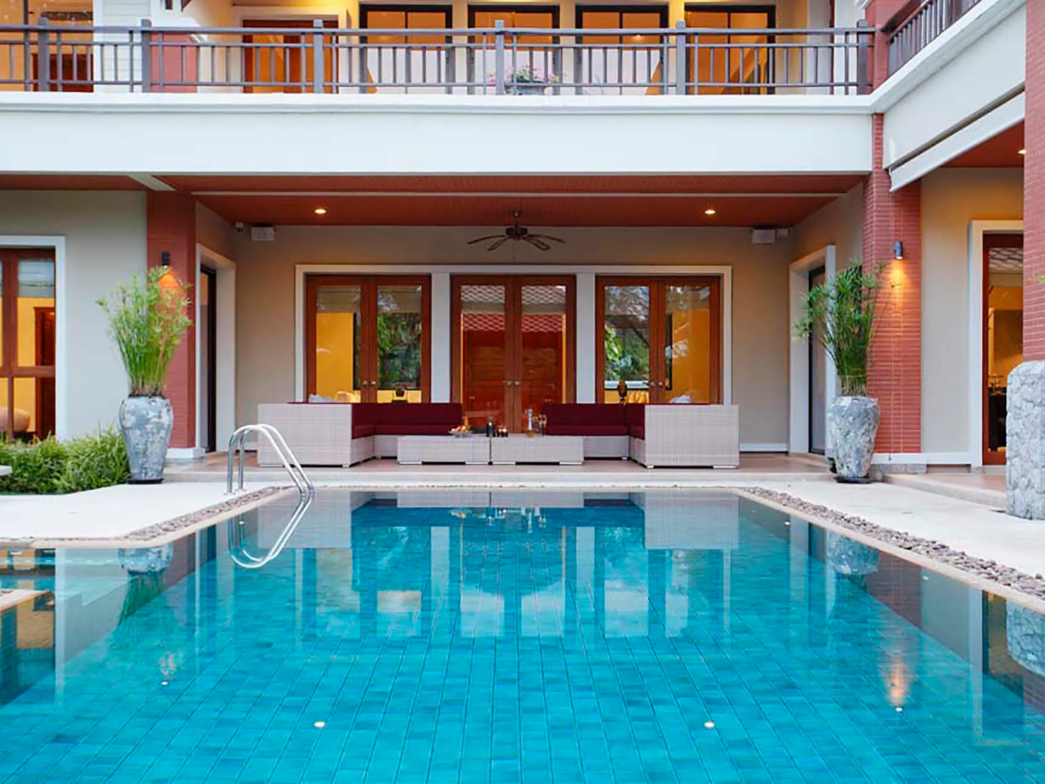 Laguna Waters - Pool and villa