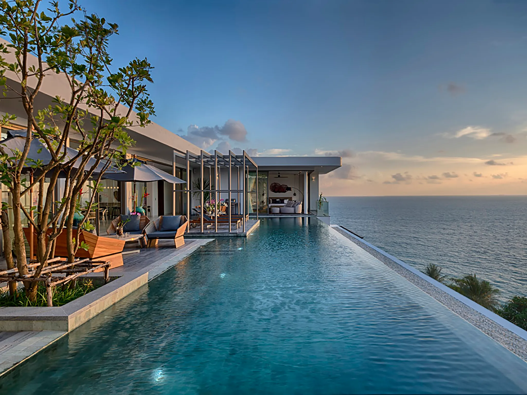 Malaiwana Penthouse - Poolside sunset view