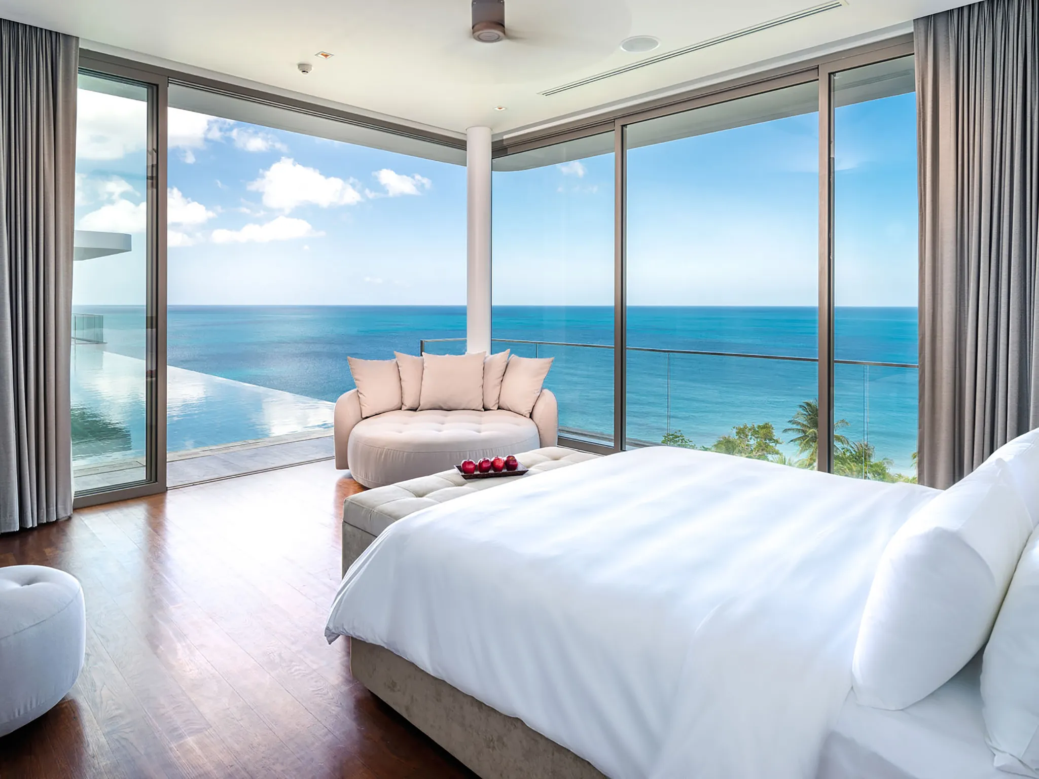 Malaiwana Penthouse - Master bedroom outlook
