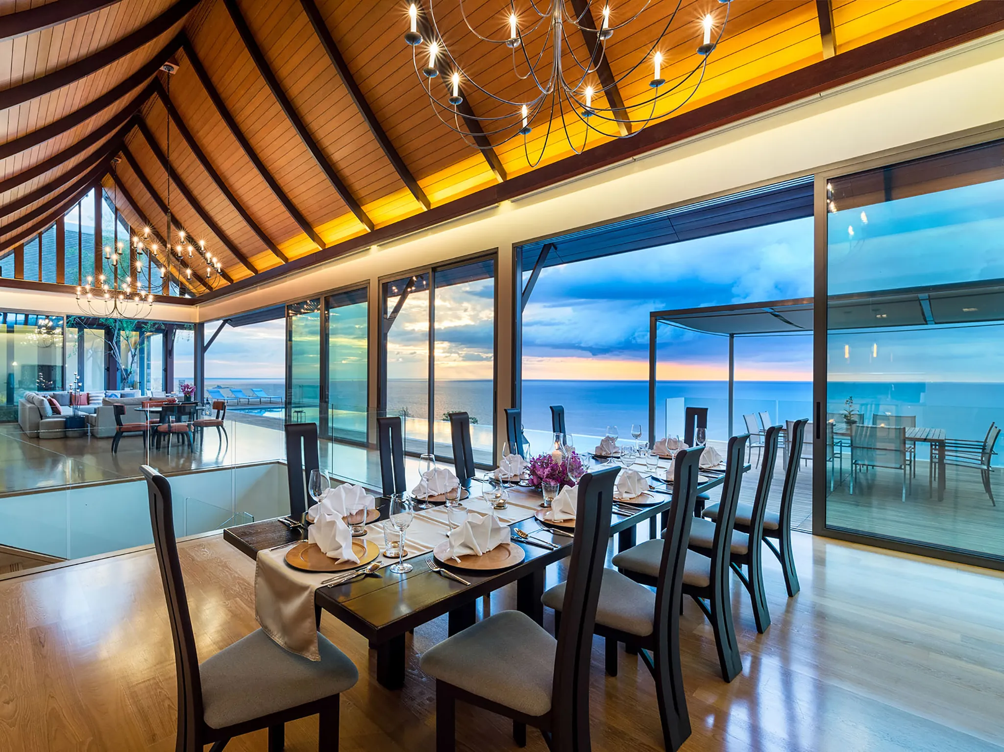 Villa Haleana - The perfect dining setting