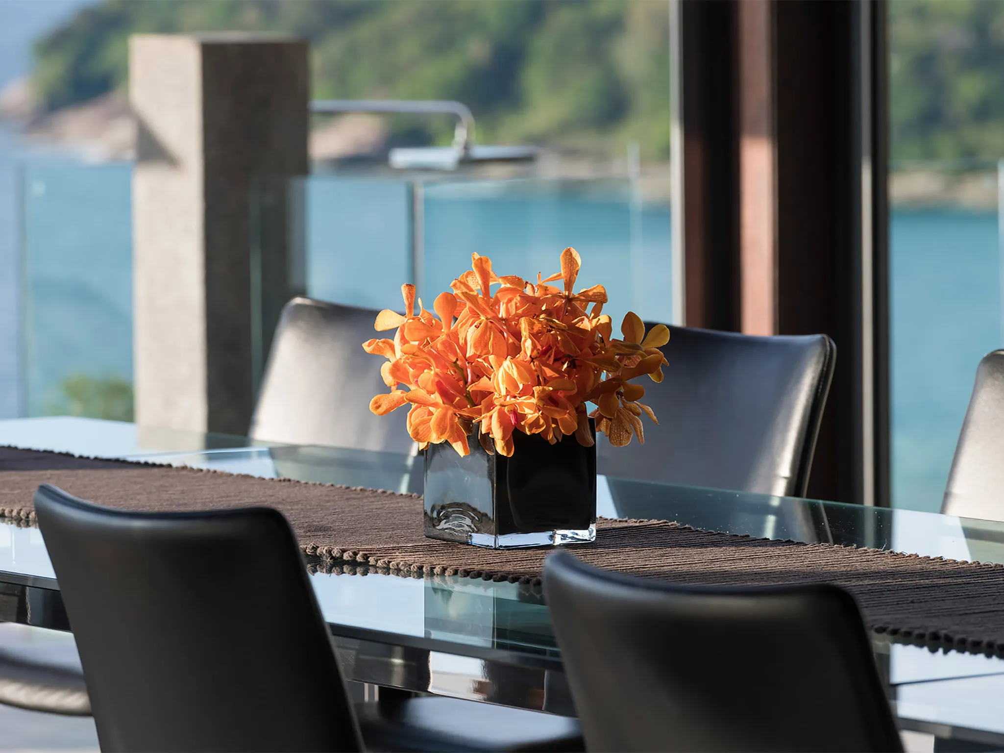 Malaiwana Villa M - Dining table