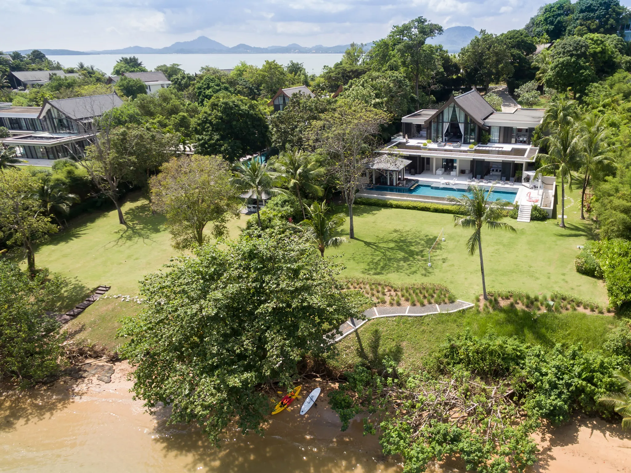 Naam Sawan - Fabulous beachfront villa