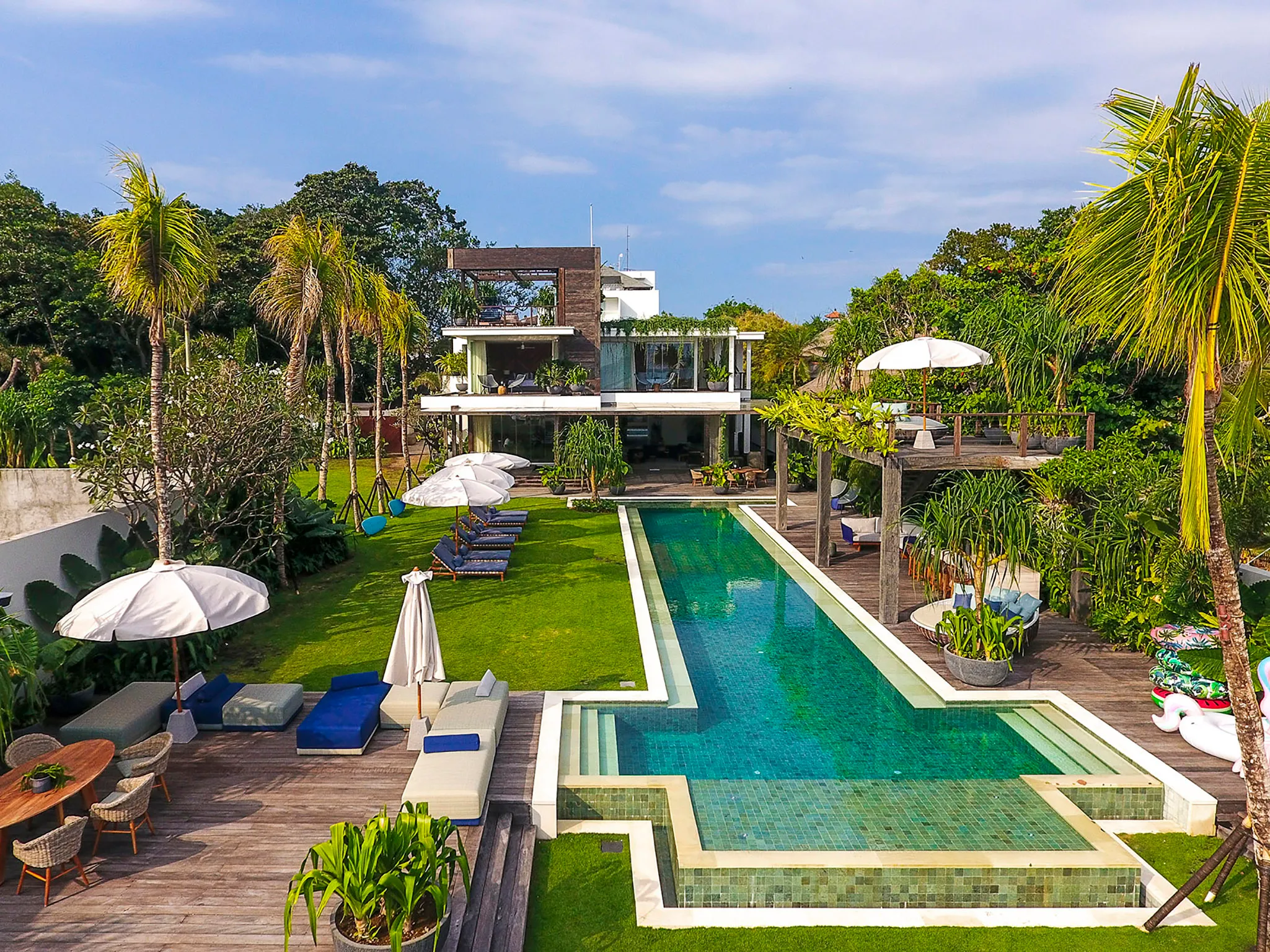 Noku Beach House - Superb outdoor spaces