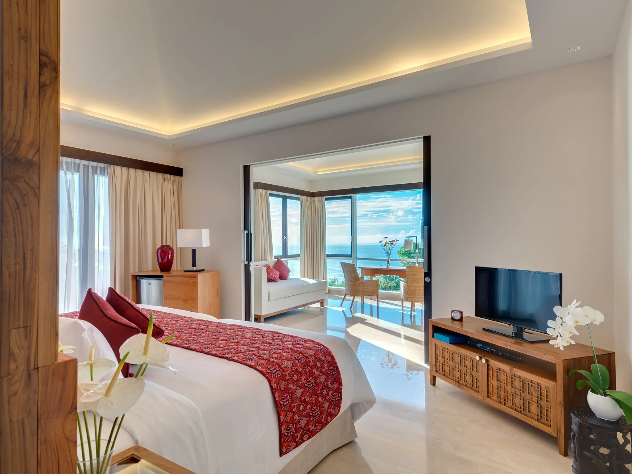 Pandawa Cliff Estate - The Pala - Upstairs master bedroom