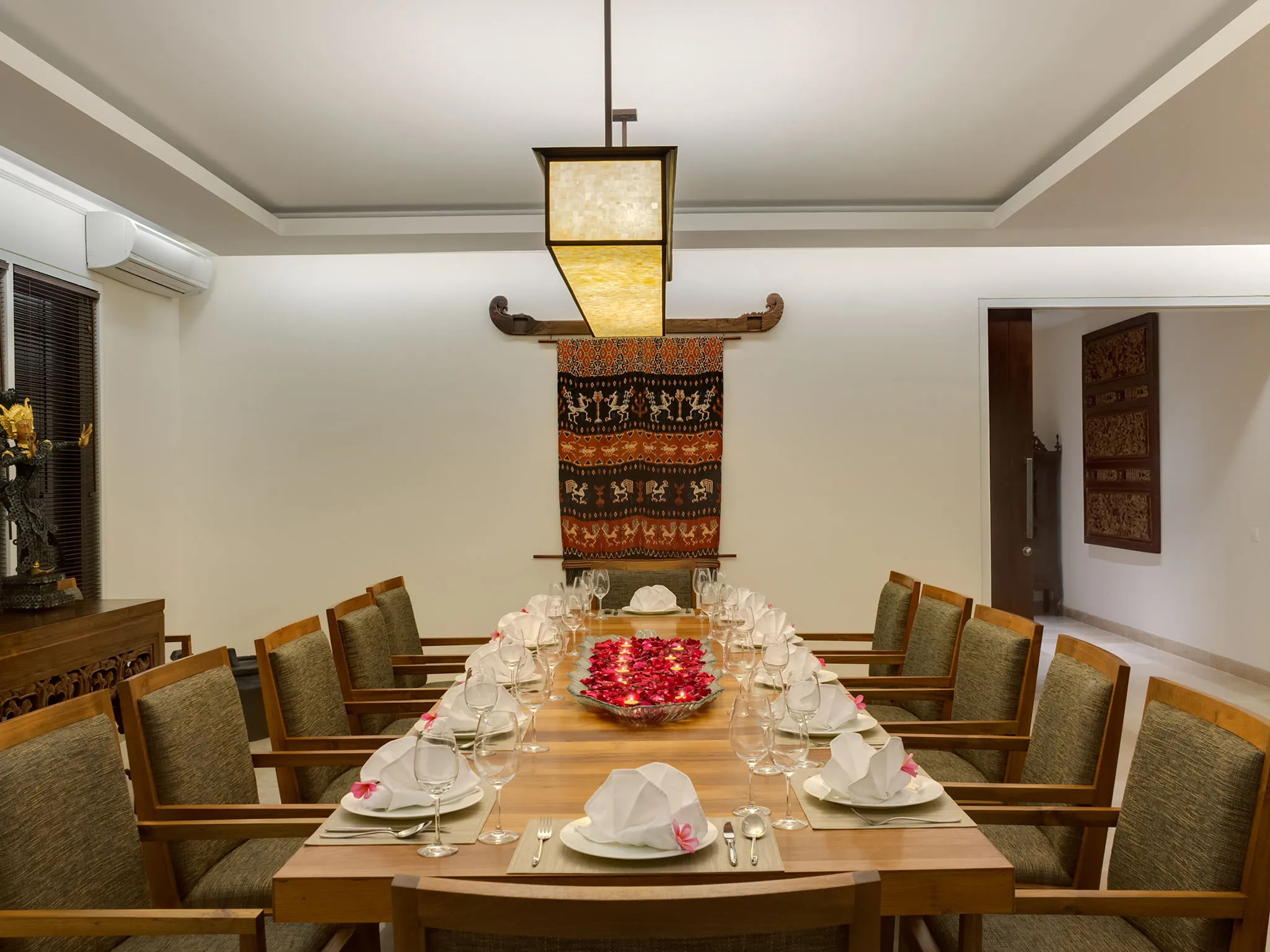 Pandawa Cliff Estate - The Pala - Formal dining