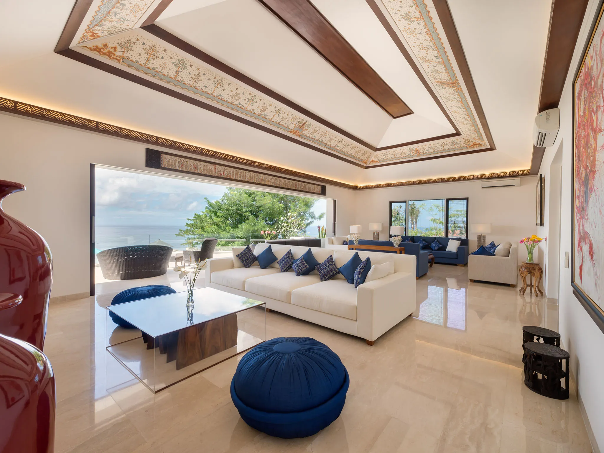 Pandawa Cliff Estate - The Pala - Upstairs living area