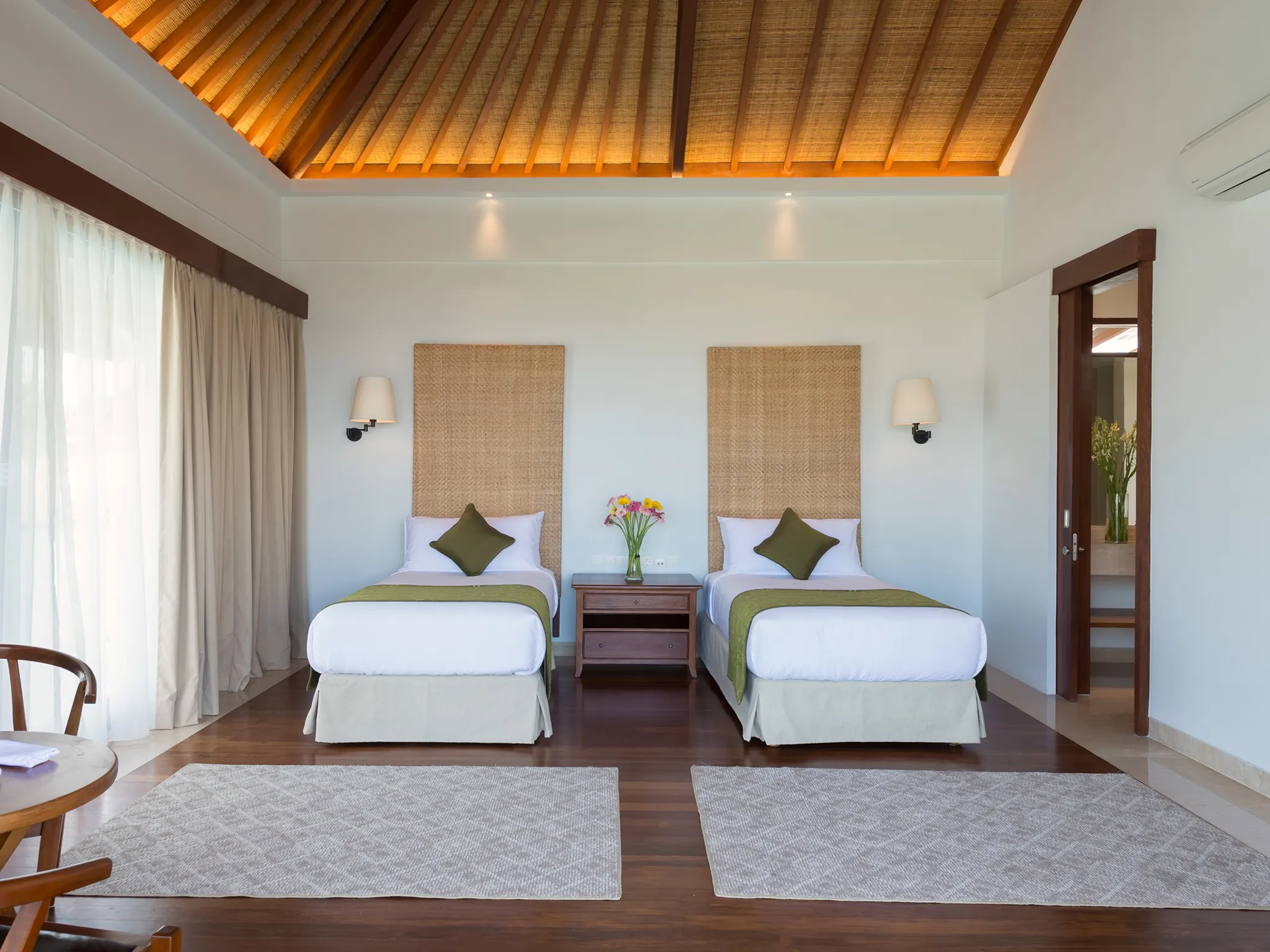 Pandawa Cliff Estate - Villa Marie - Upstairs twin bedroom