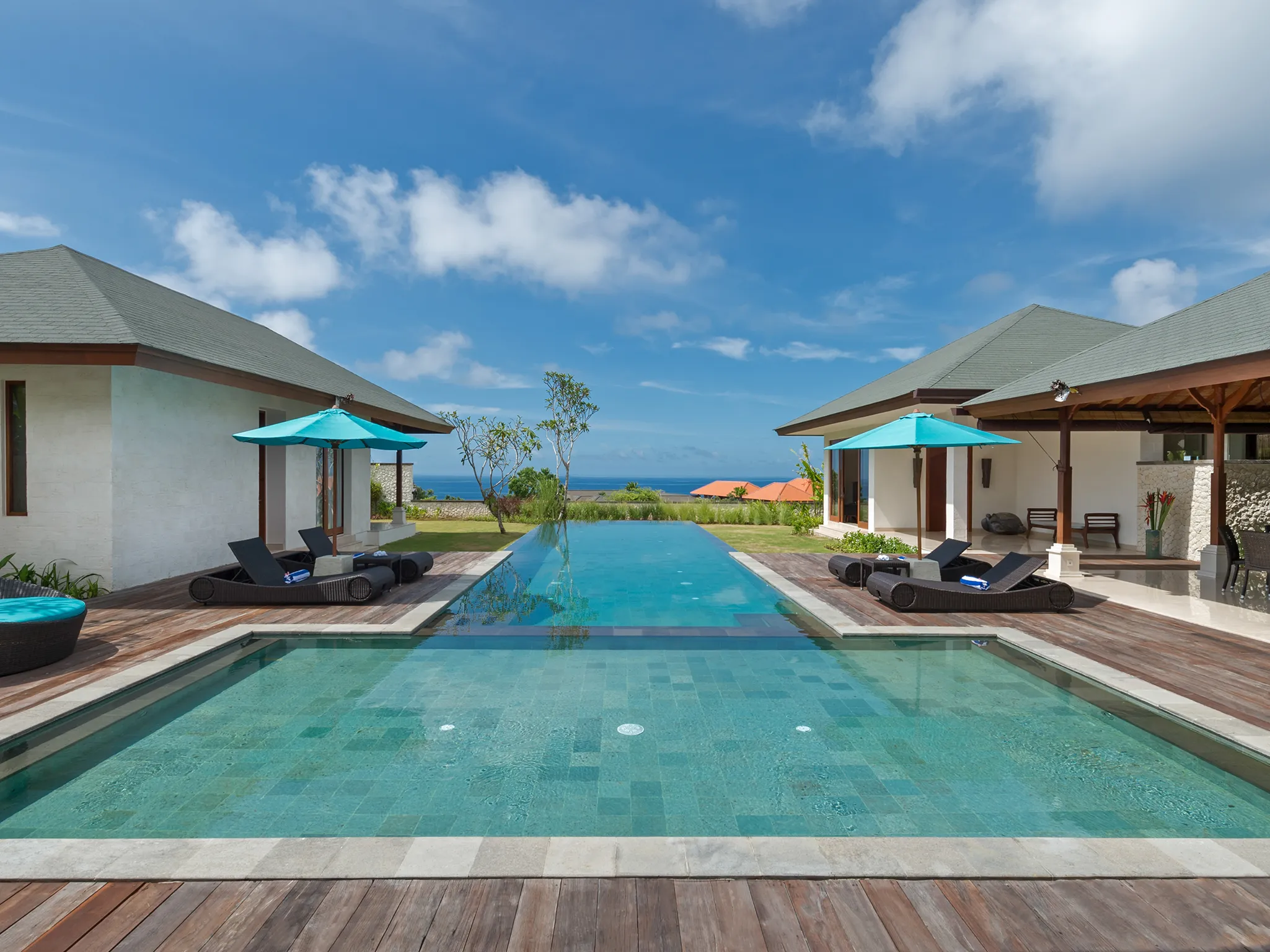 Pandawa Cliff Estate - Villa Marie - Pool view
