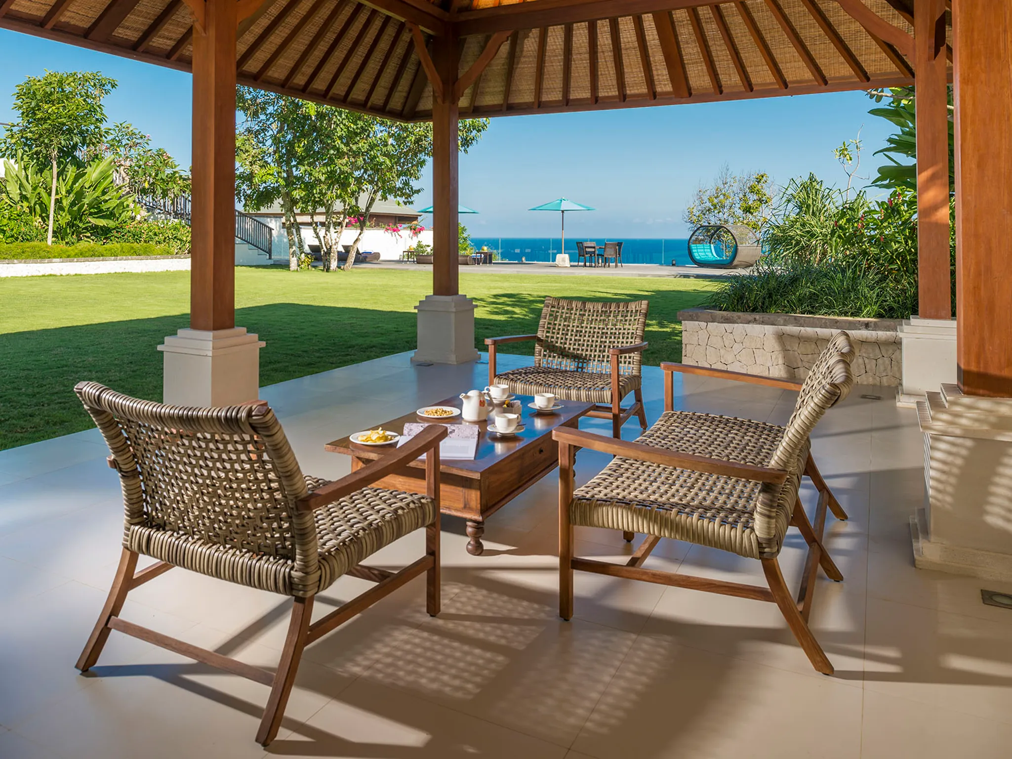 Pandawa Cliff Estate - Villa Markisa - Open garden bale