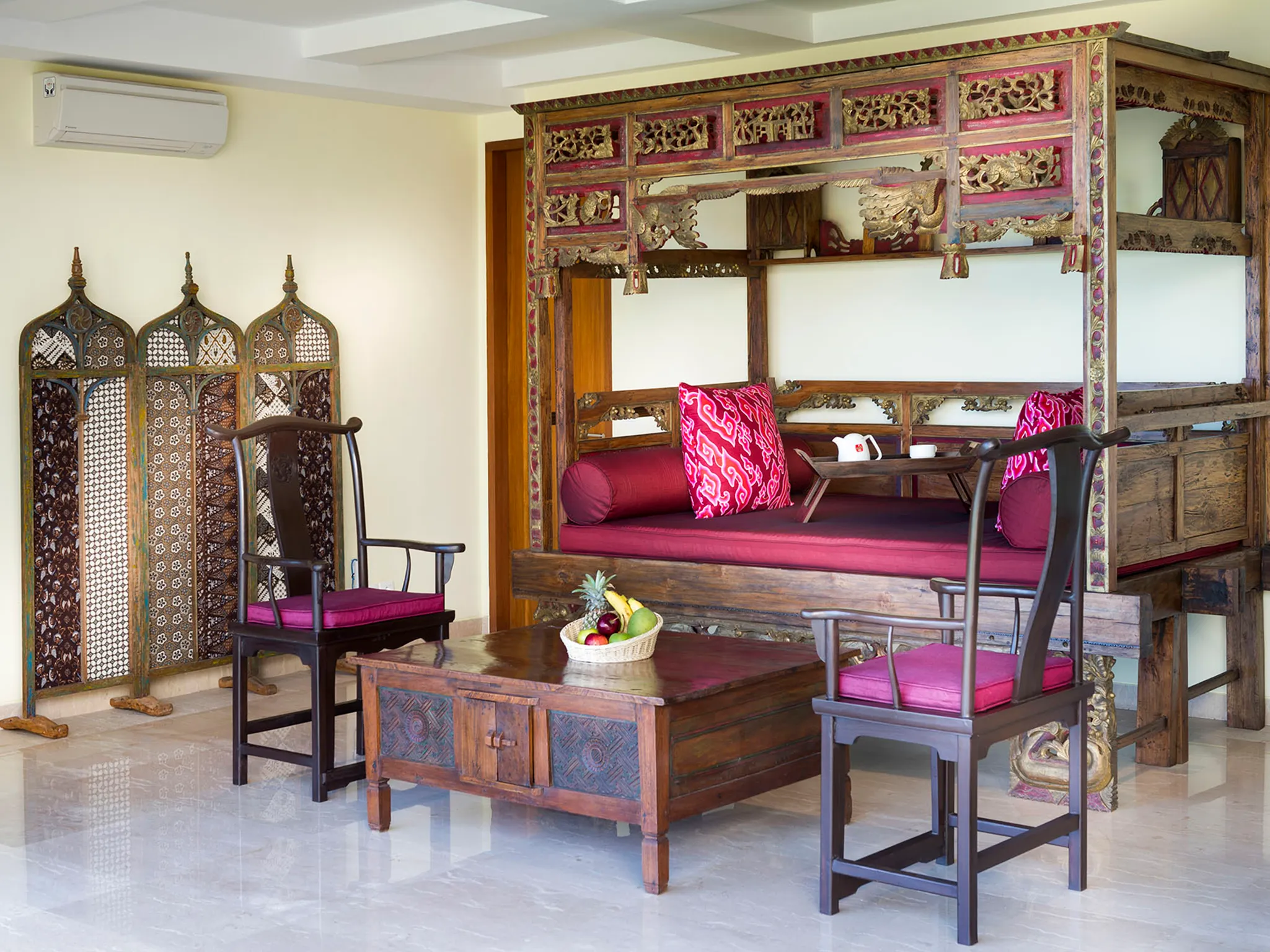 Pandawa Cliff Estate - Villa Markisa - Honeymoon suite interior style