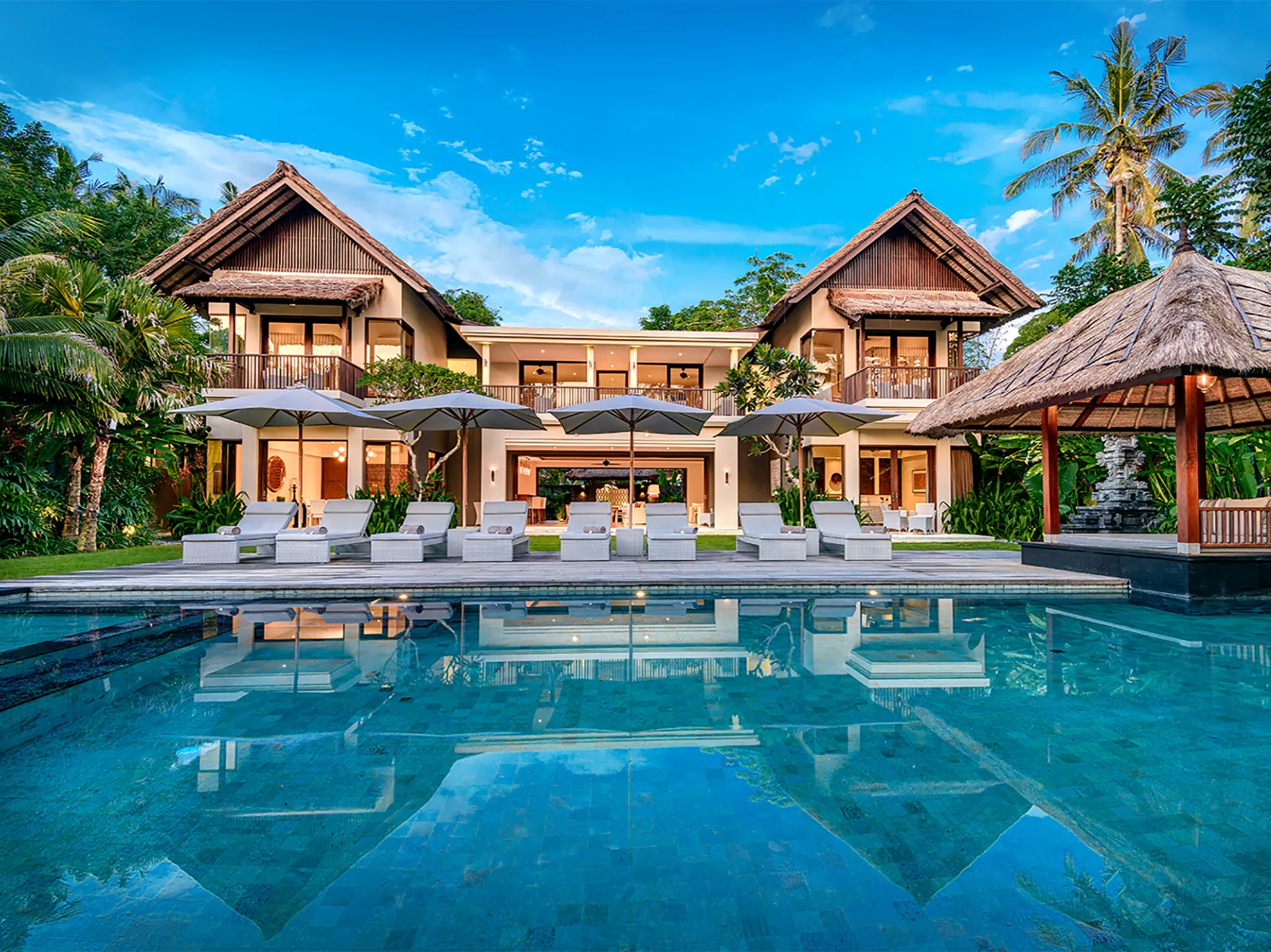 Seseh Beach Villa II - Indulge yourself in luxurious escape
