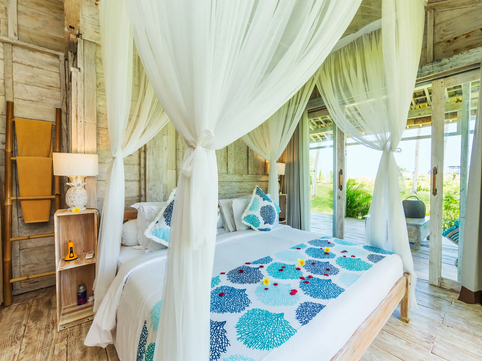 Villa Sungai Tinggi - Joglo bedroom outlook