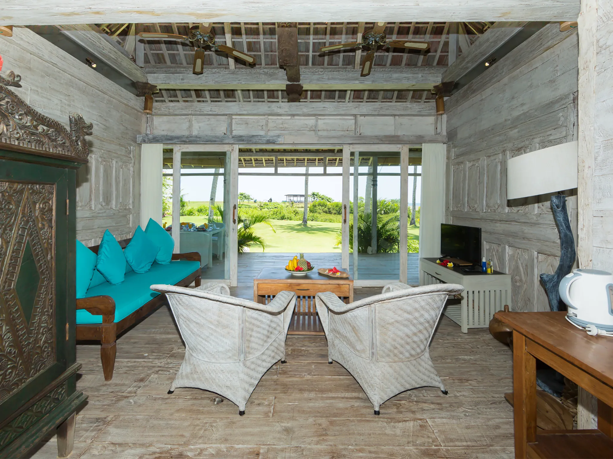 Villa Sungai Tinggi - Joglo interior design
