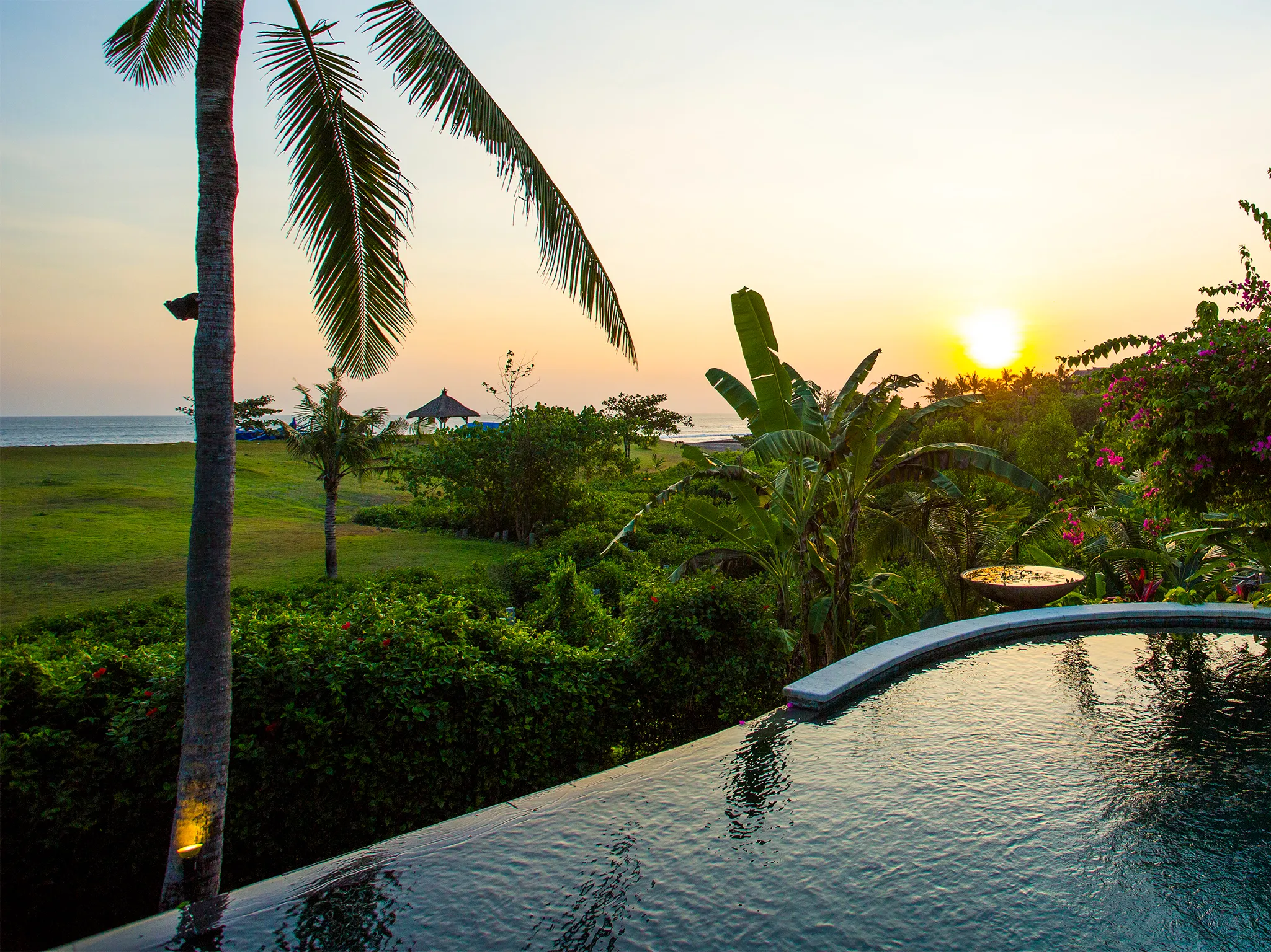 Villa Sungai Tinggi - Pool view
