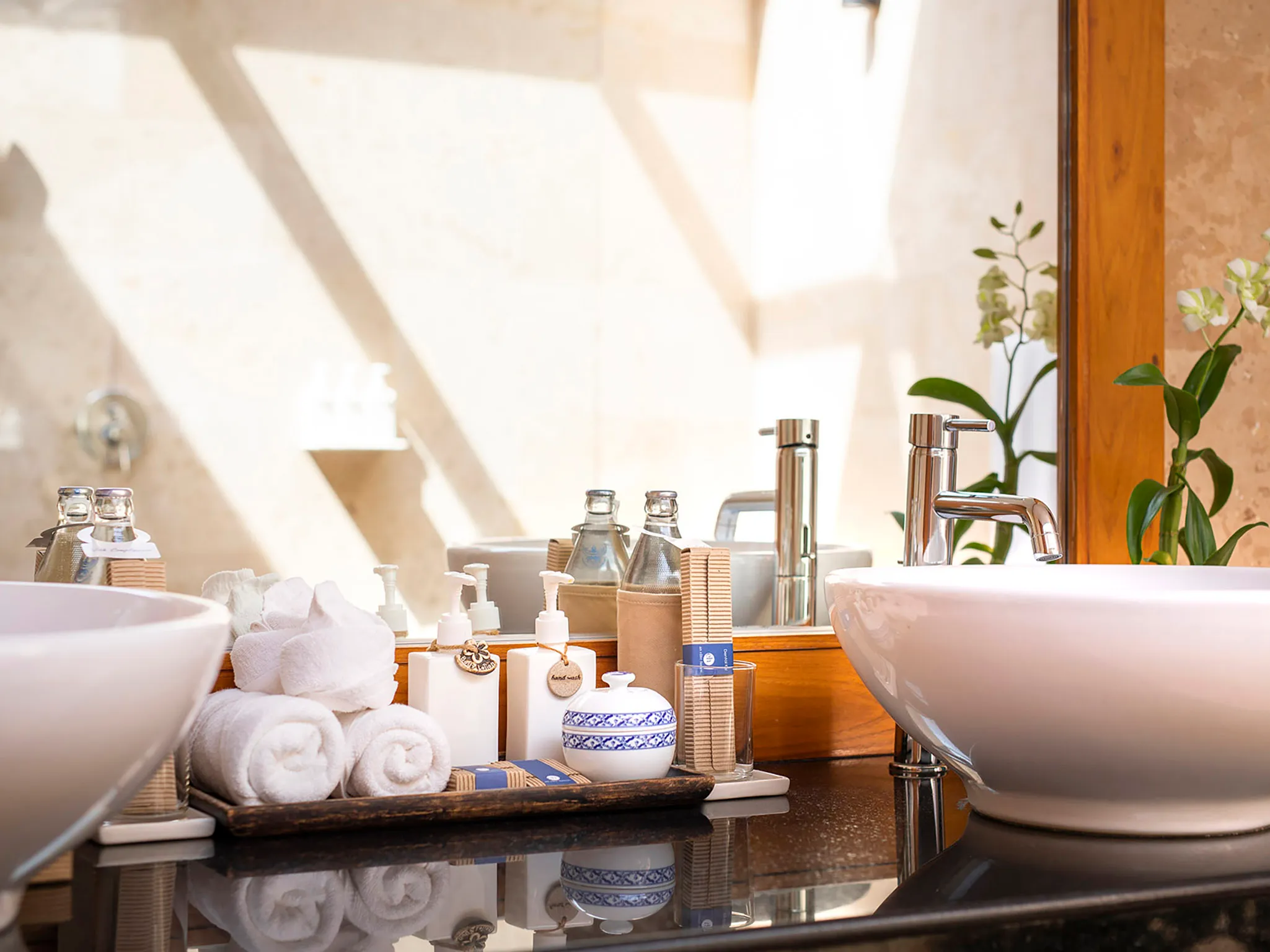 Tawantok Beach Villas - Villa 2 - Double sink vanity