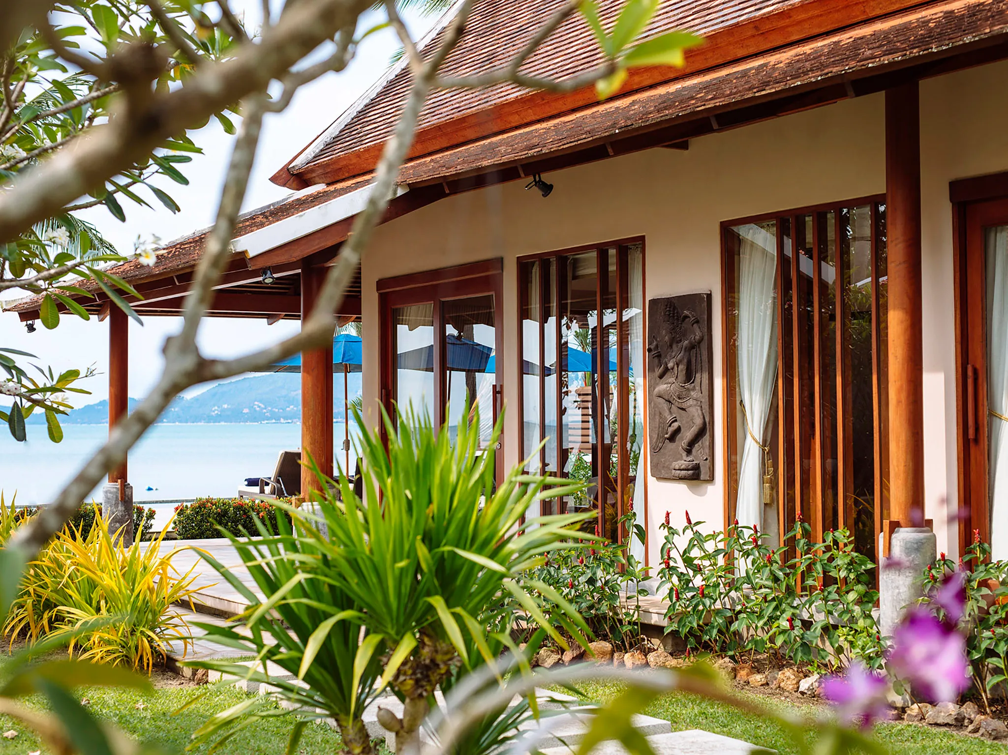 Tawantok Beach Villas - Villa 2 - Greenery surrounds