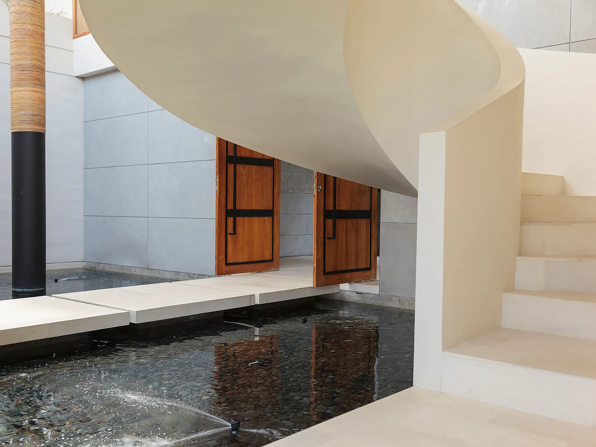 The Iman Villa - Entrance and stairwell