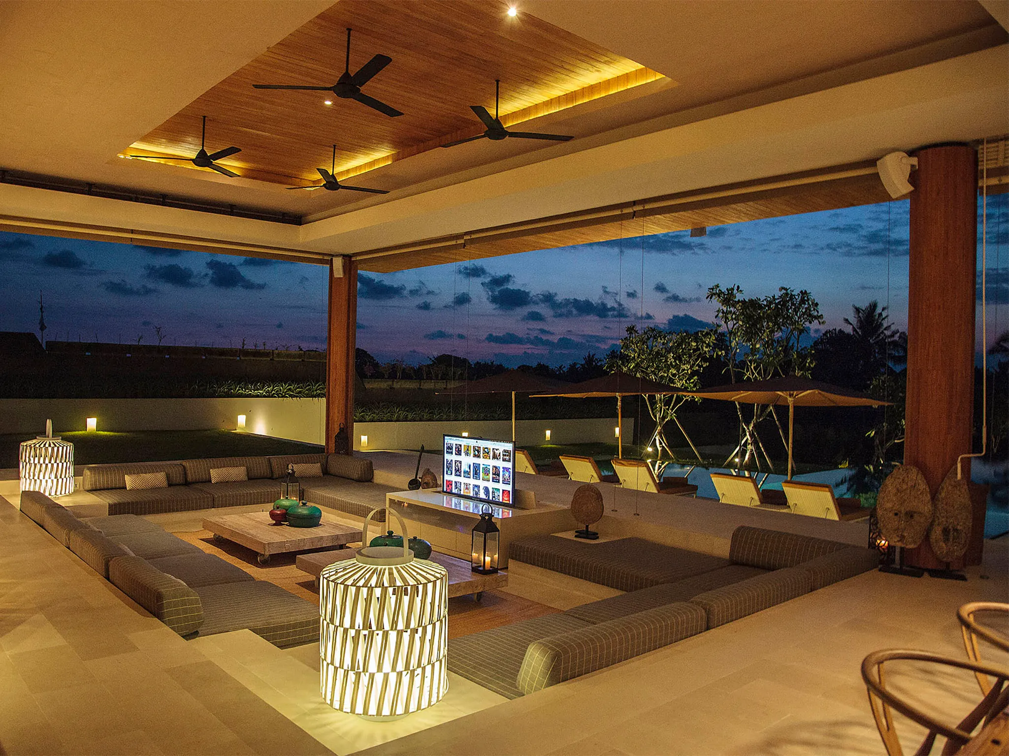 The Iman Villa - Living area at night