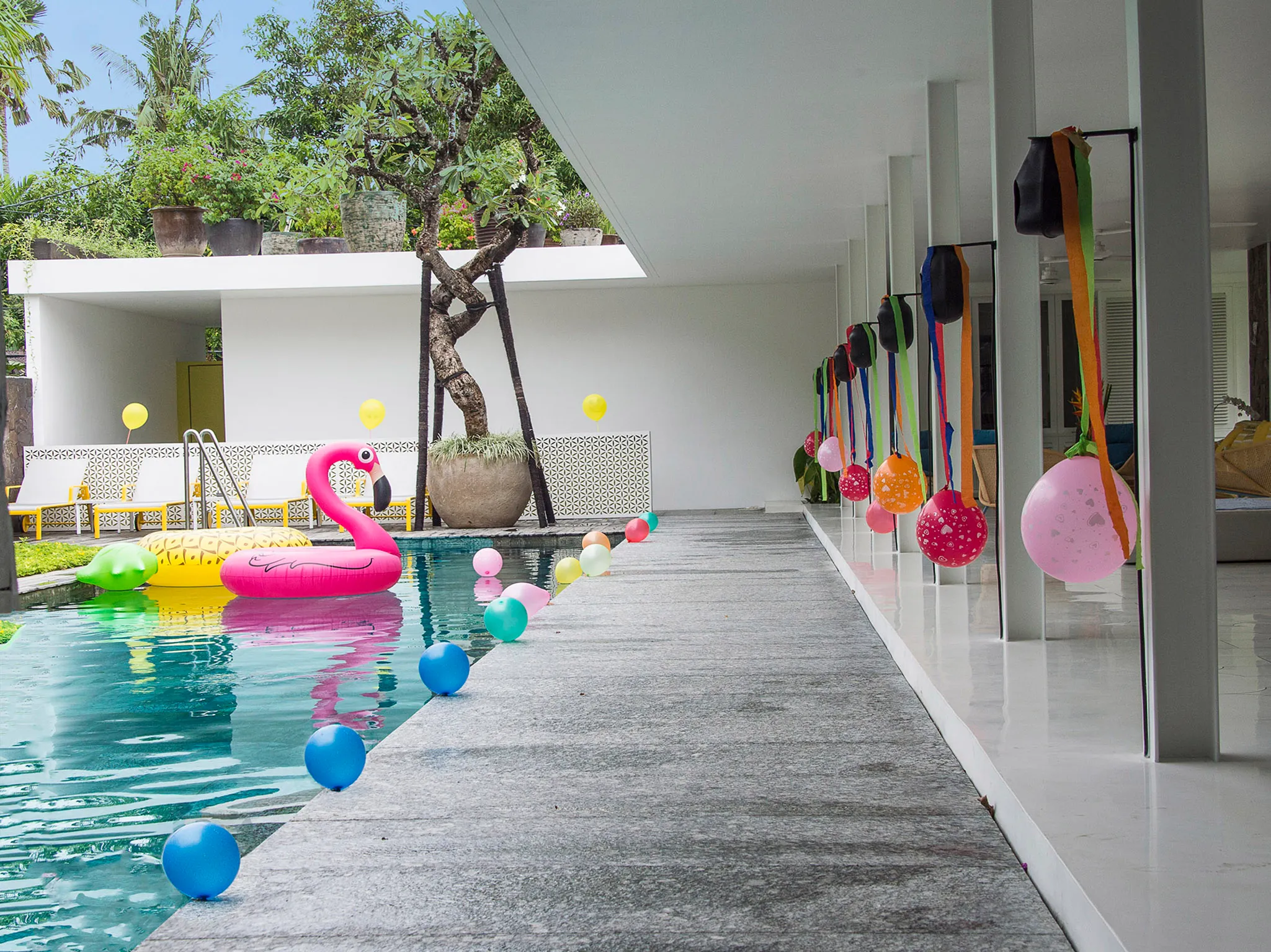 Villa 1880 - Party around the pool